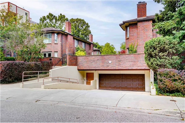 11-152 Albert Street #11