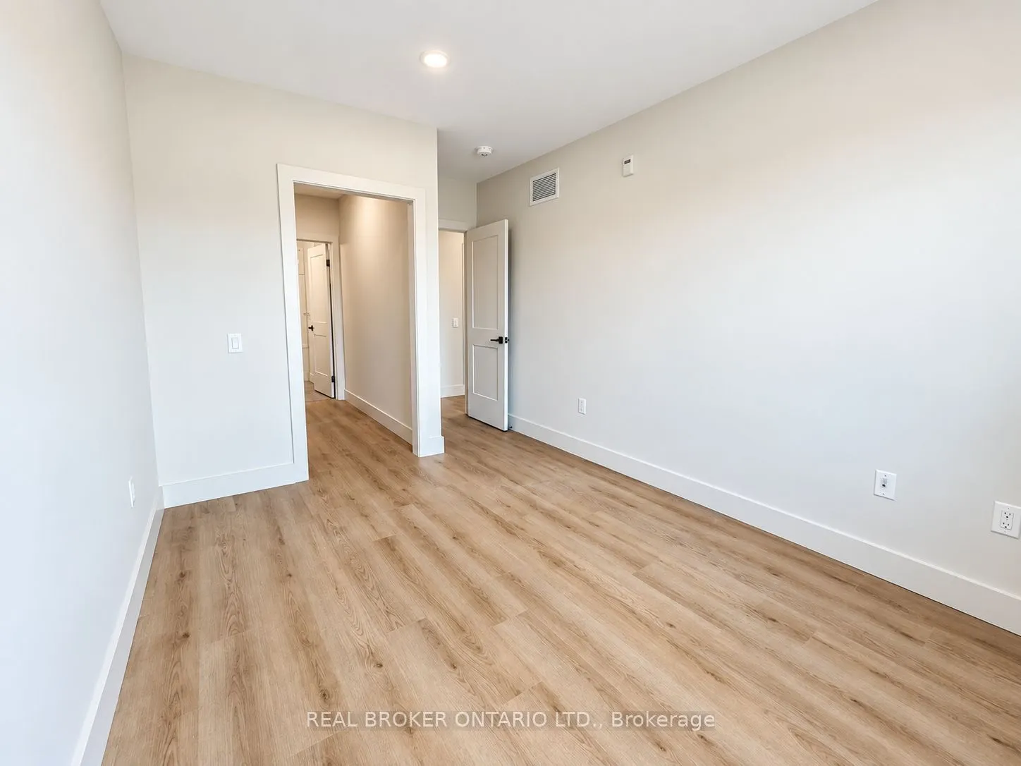 8 Hutt Lane #307