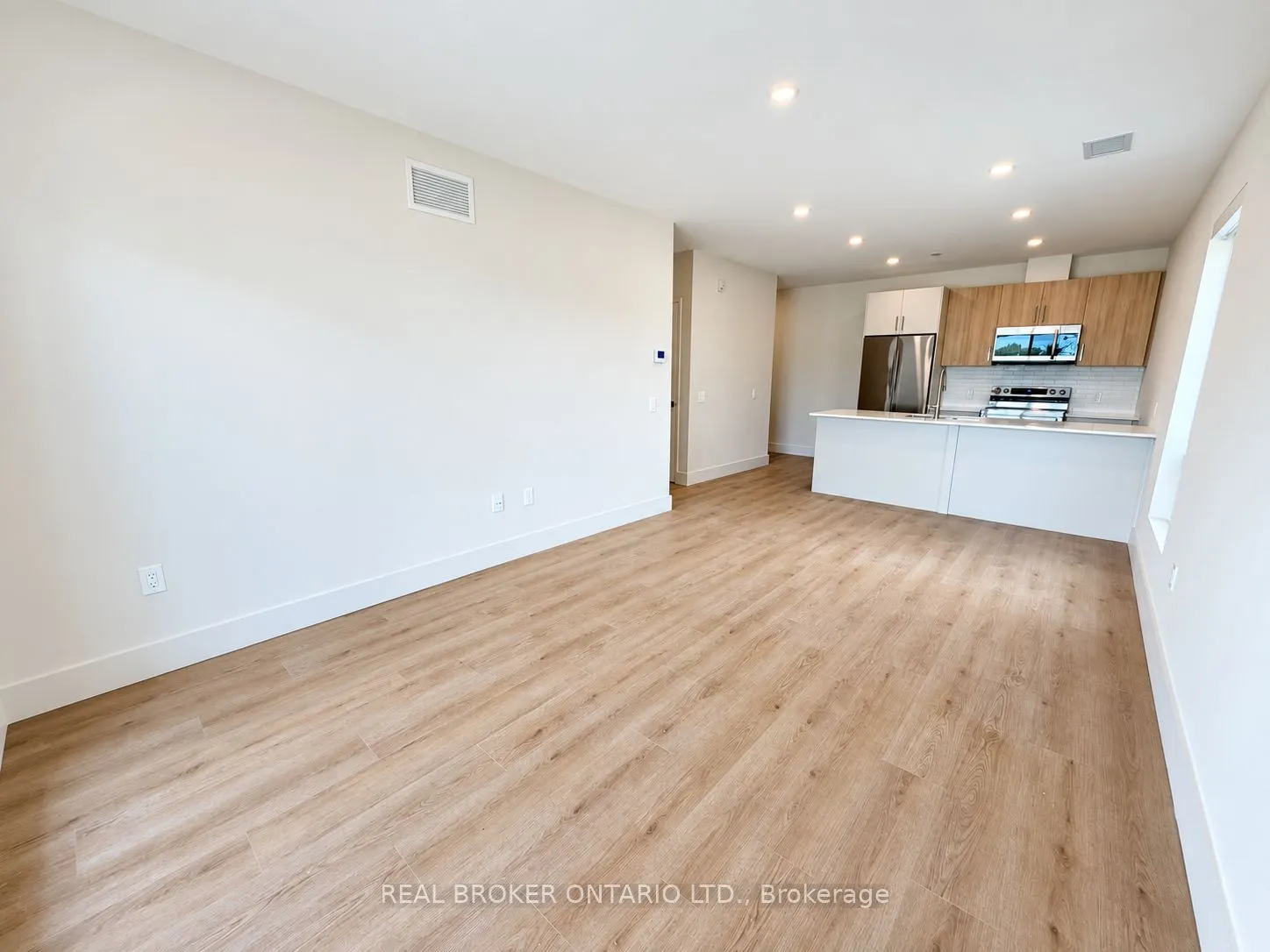 8 Hutt Lane #307