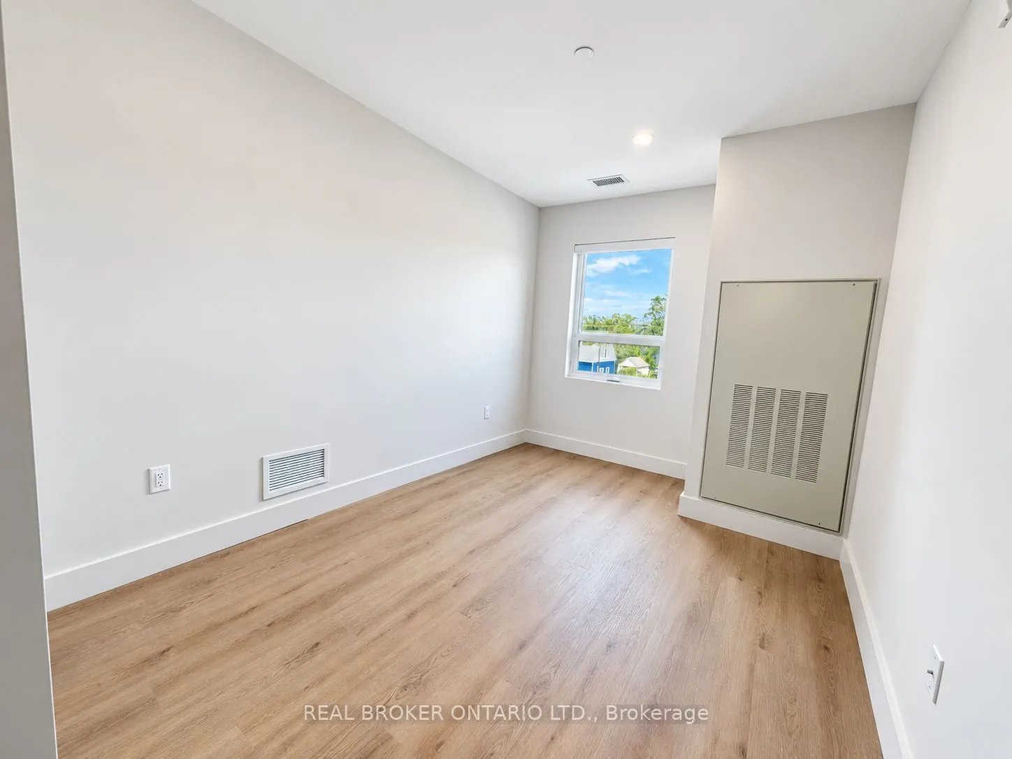 8 Hutt Lane #307