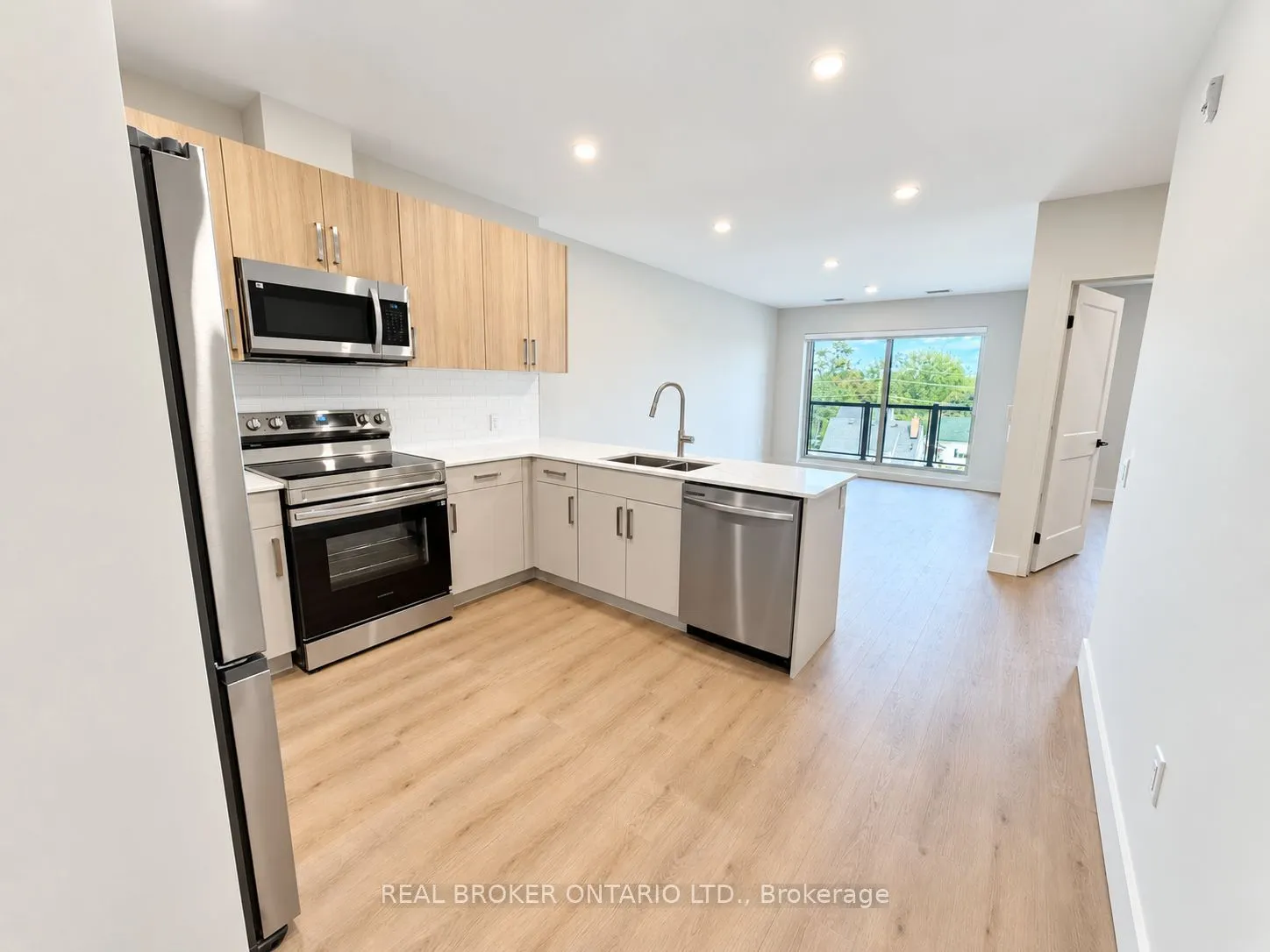 8 Hutt Lane #405