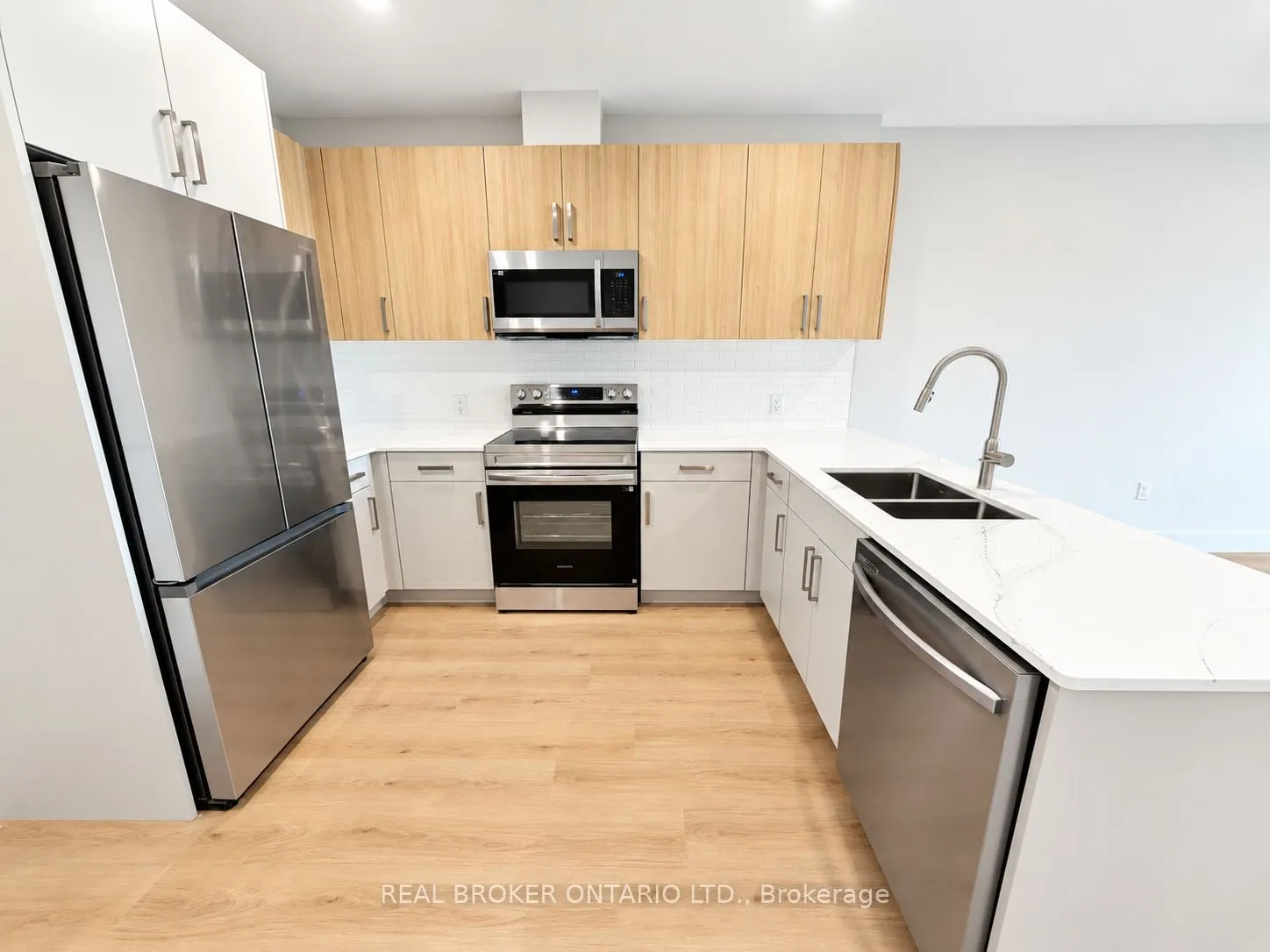 8 Hutt Lane #405