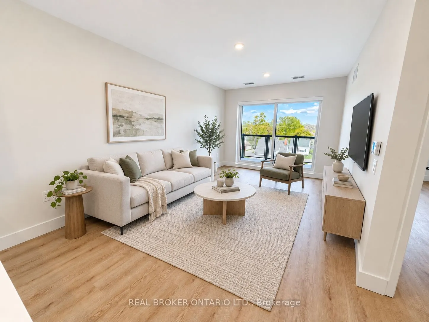 8 Hutt Lane #405