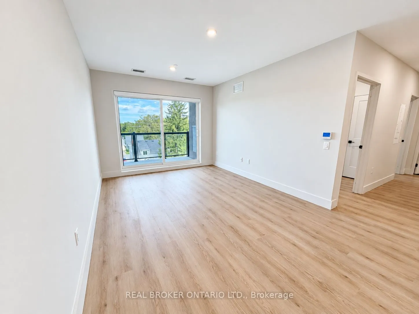 8 Hutt Lane #405