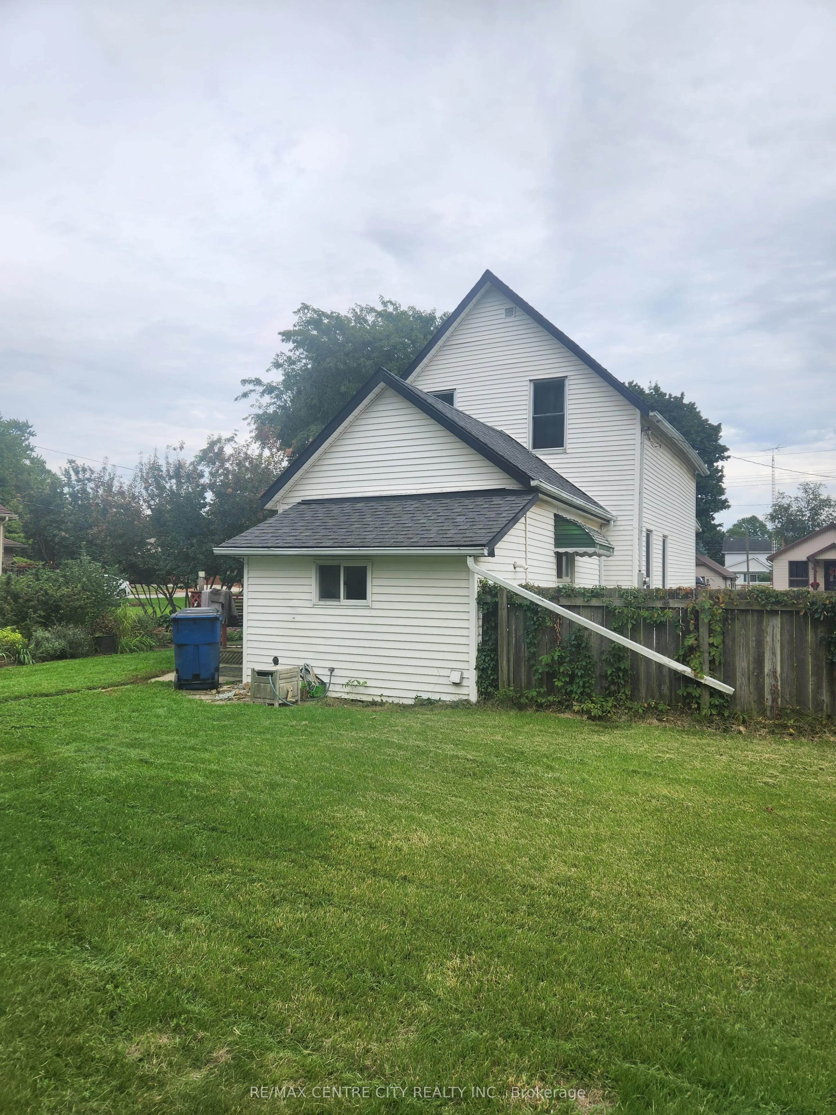 244 Elm Street W