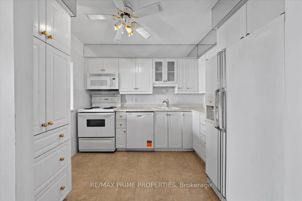 158B Mcarthur Avenue #1807