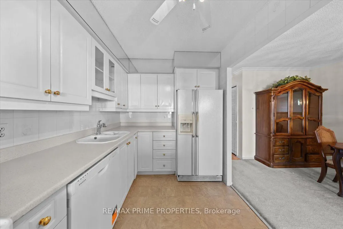 158B Mcarthur Avenue #1807