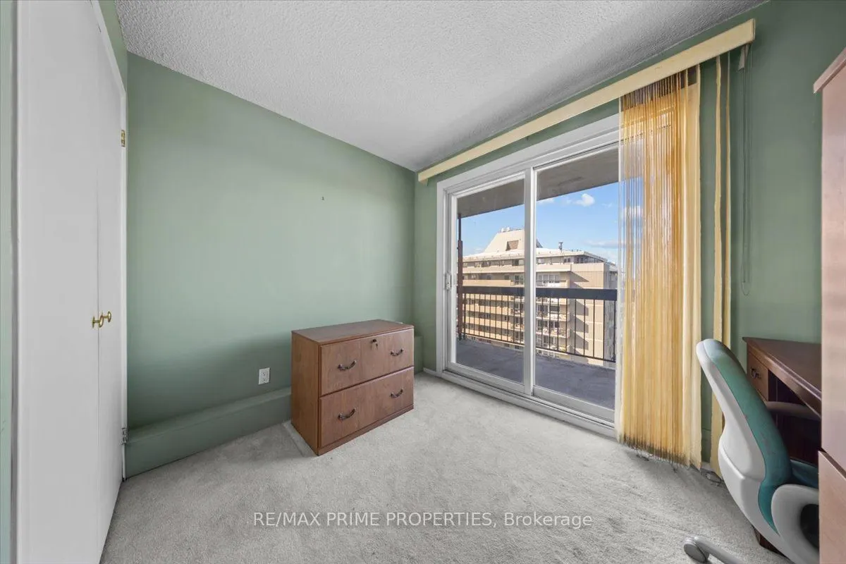 158B Mcarthur Avenue #1807