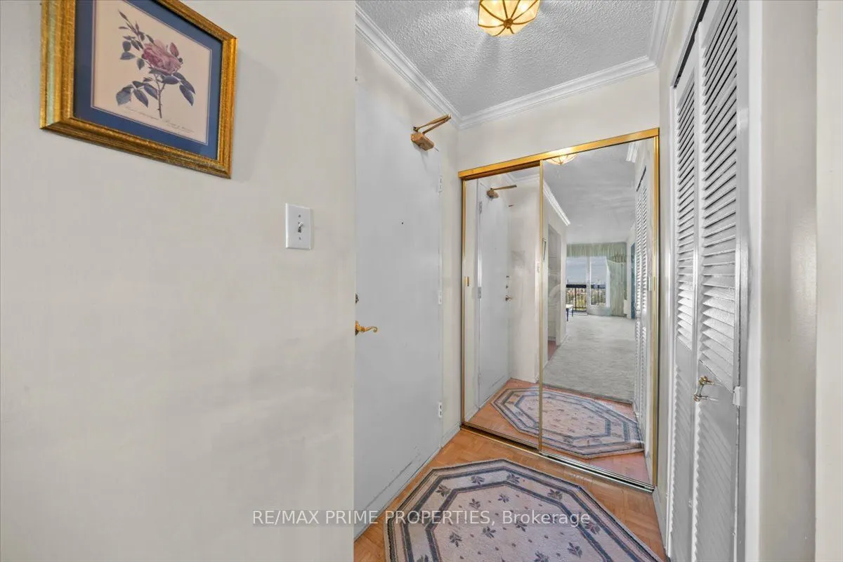 158B Mcarthur Avenue #1807