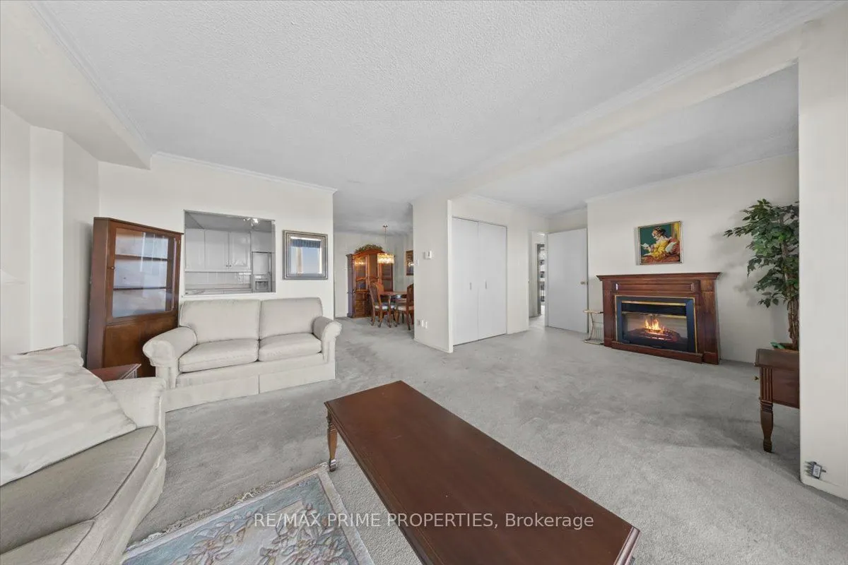 158B Mcarthur Avenue #1807