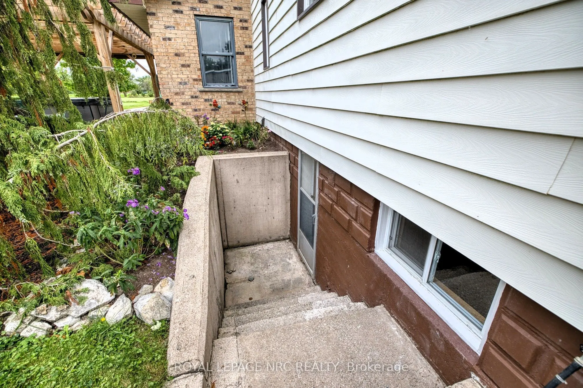647 Chippawa Road