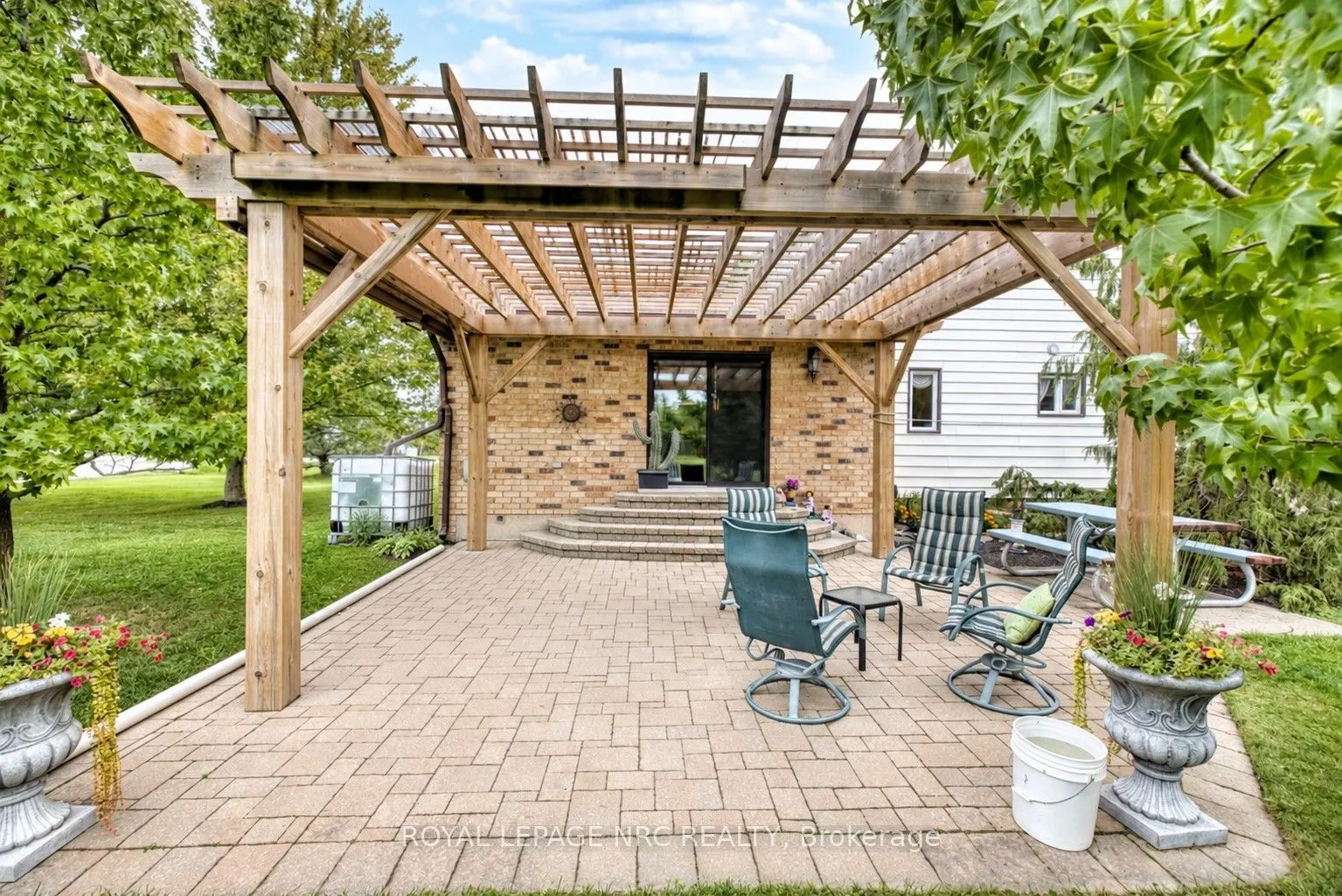 647 Chippawa Road