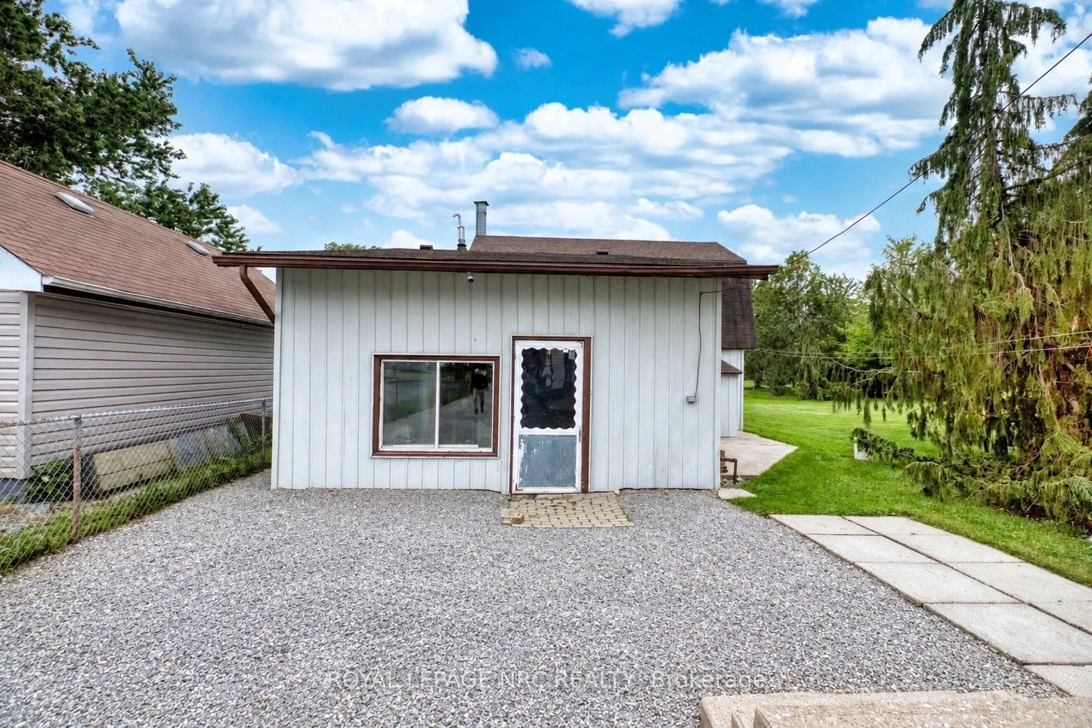 647 Chippawa Road