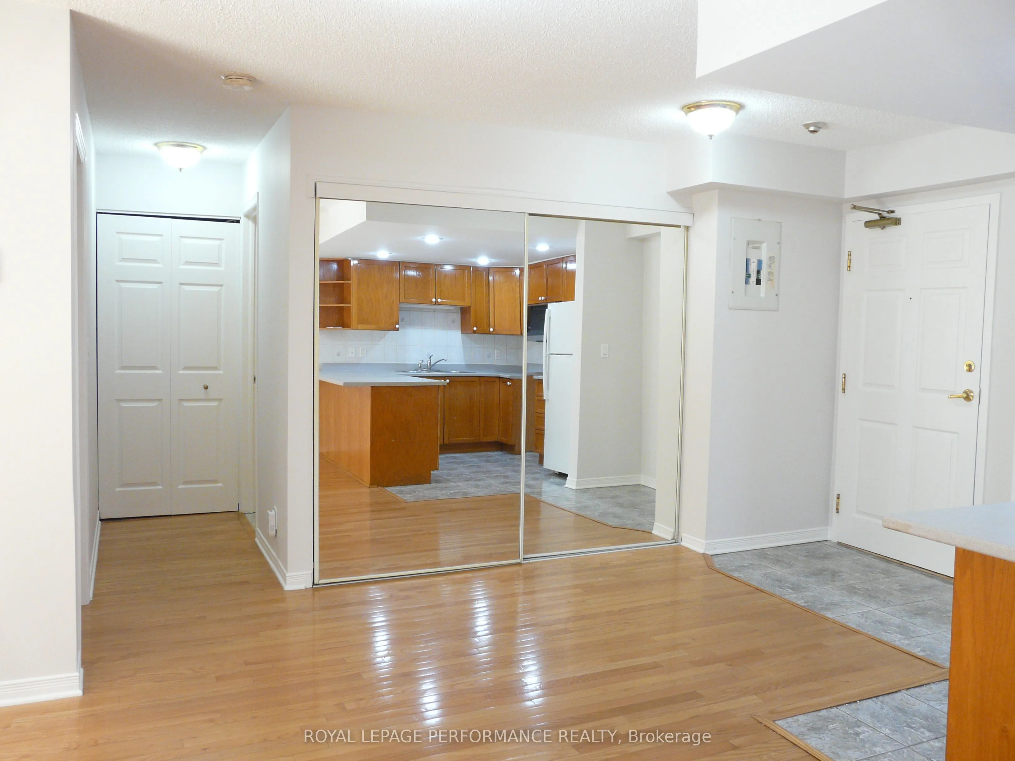 320 Centrum Boulevard #108