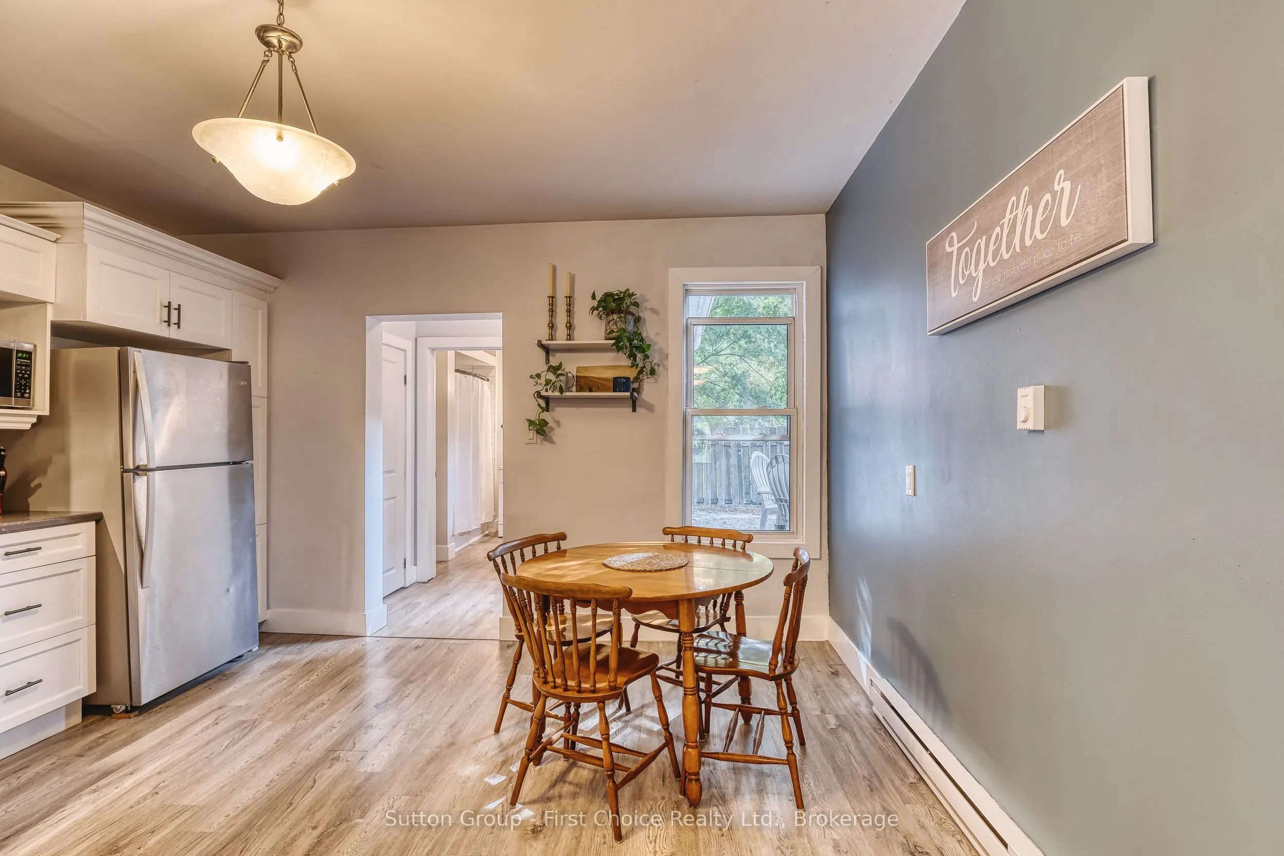 157 Front Street S