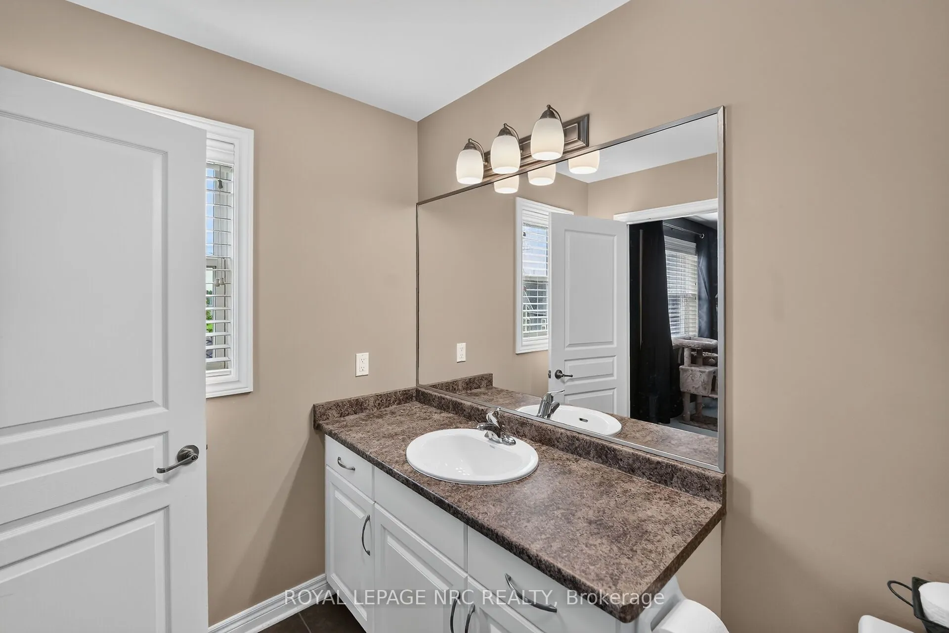255 Empress Avenue
