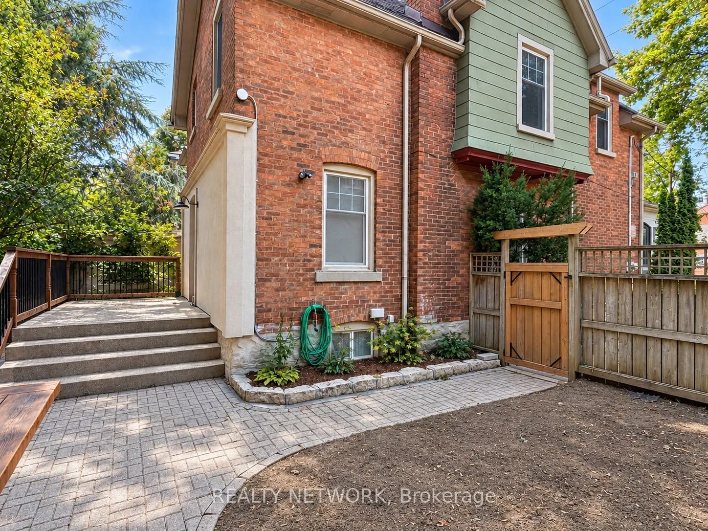 17 Gerrard Street