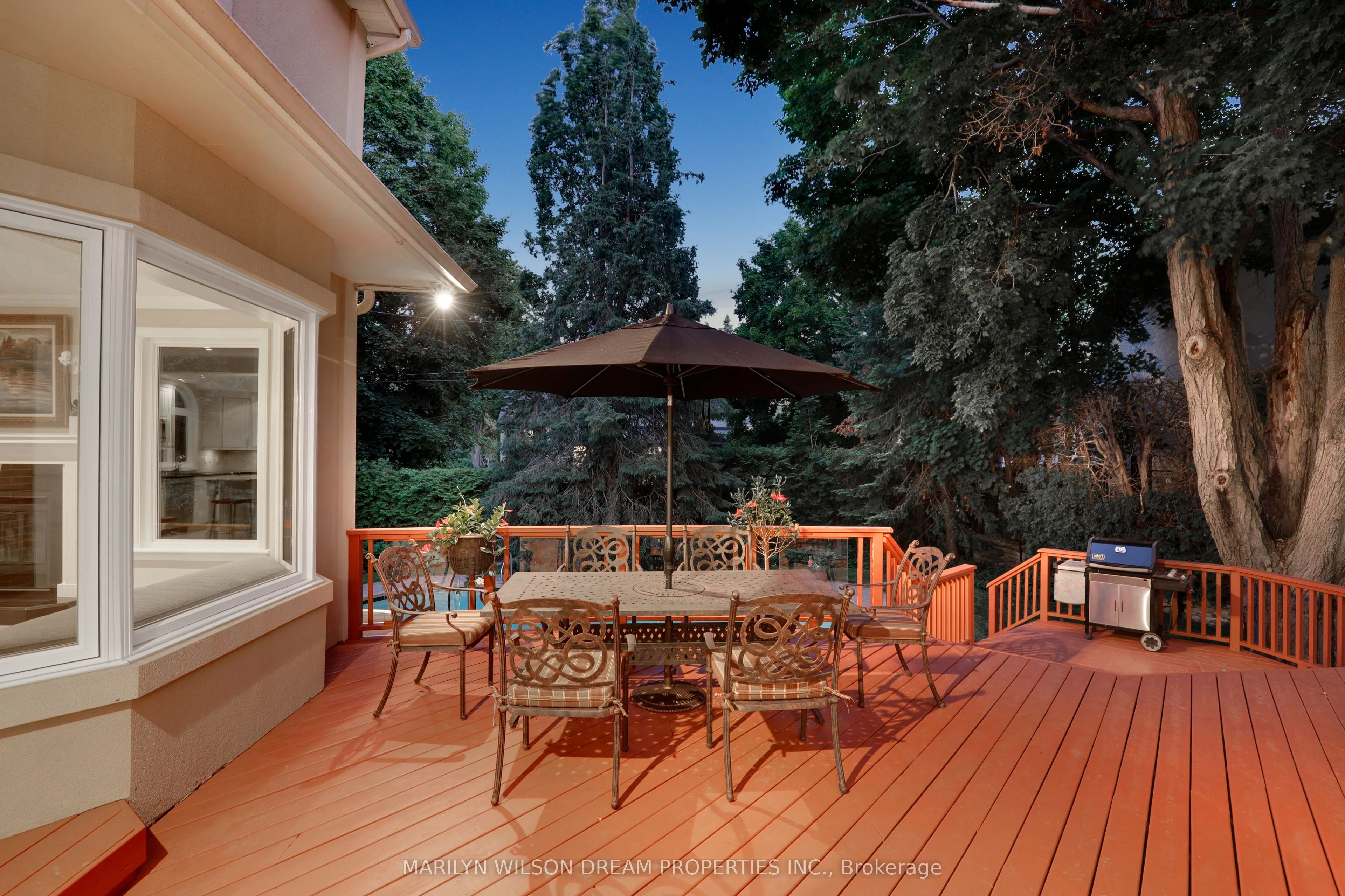 388 Mariposa Avenue