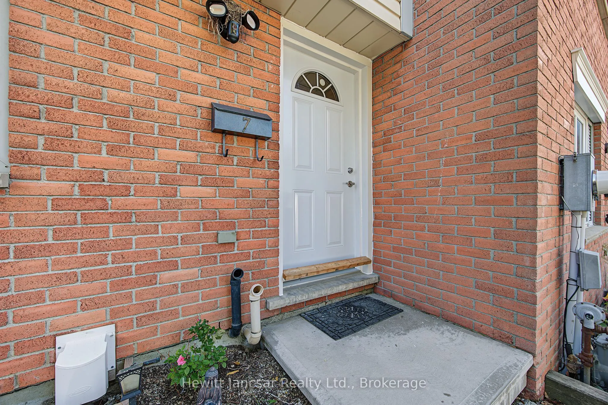 125 Bay Street #7