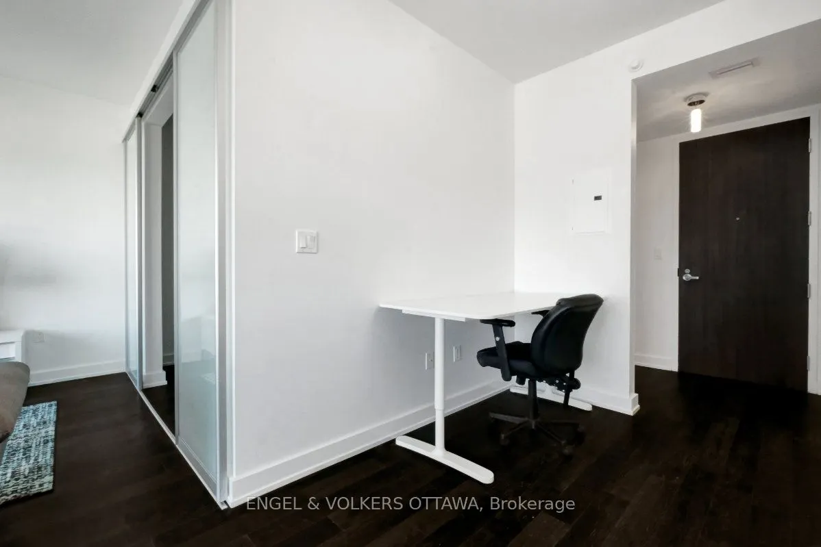 111 Champagne Avenue S #610