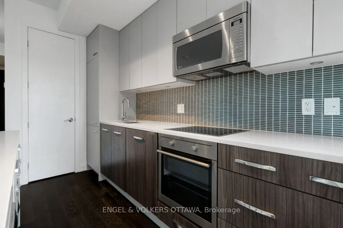 111 Champagne Avenue S #610