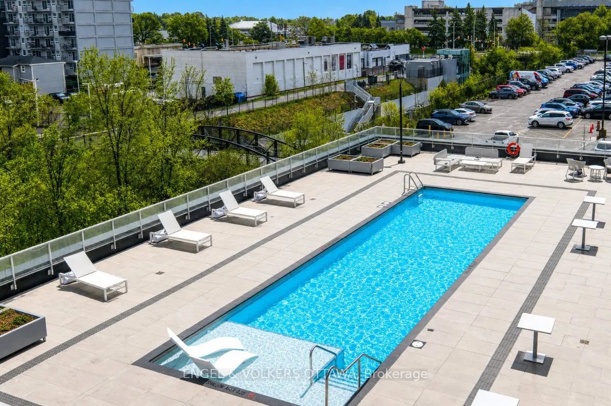 111 Champagne Avenue S #610