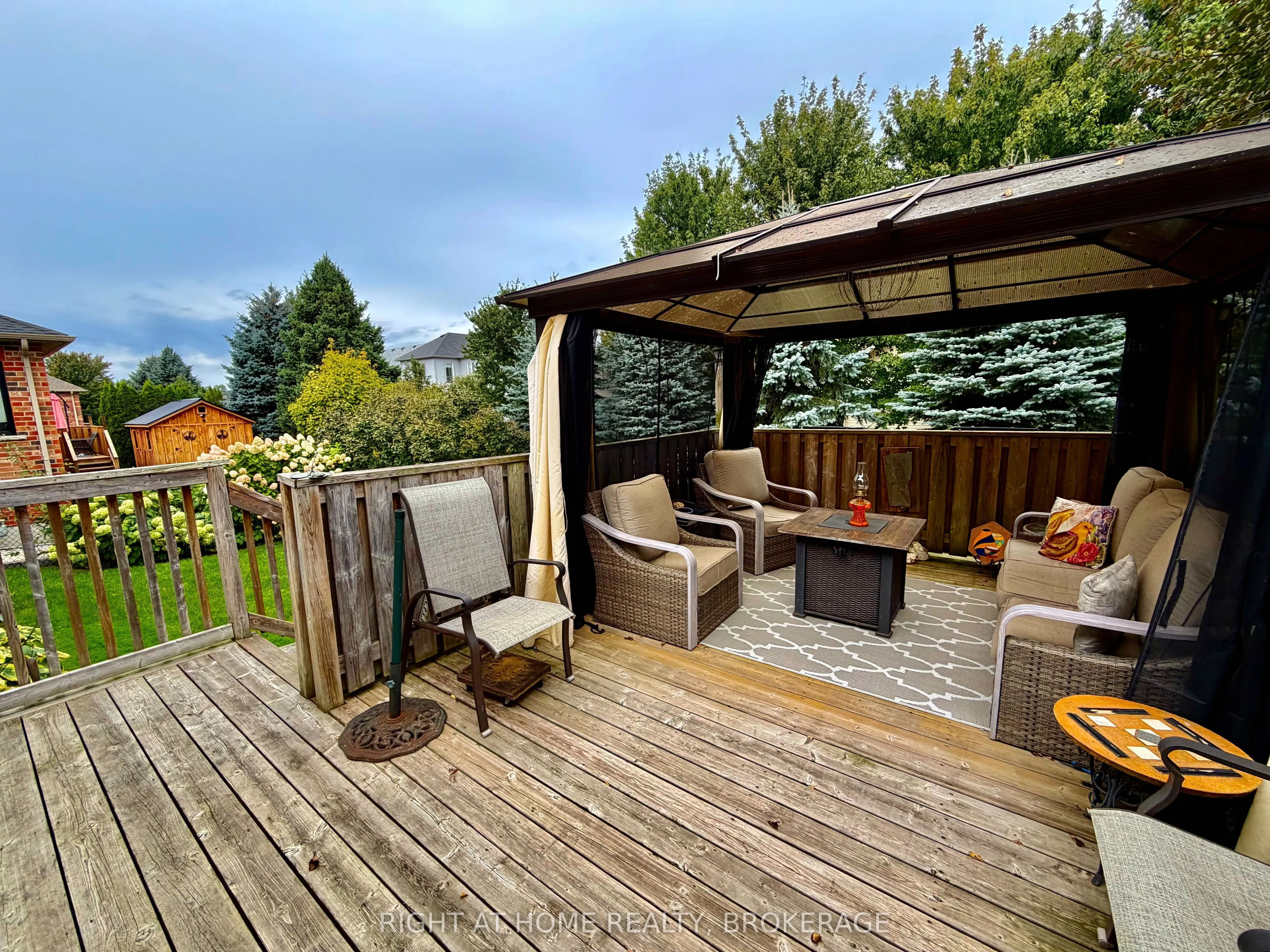 40 STORNOWAY Crescent N #40