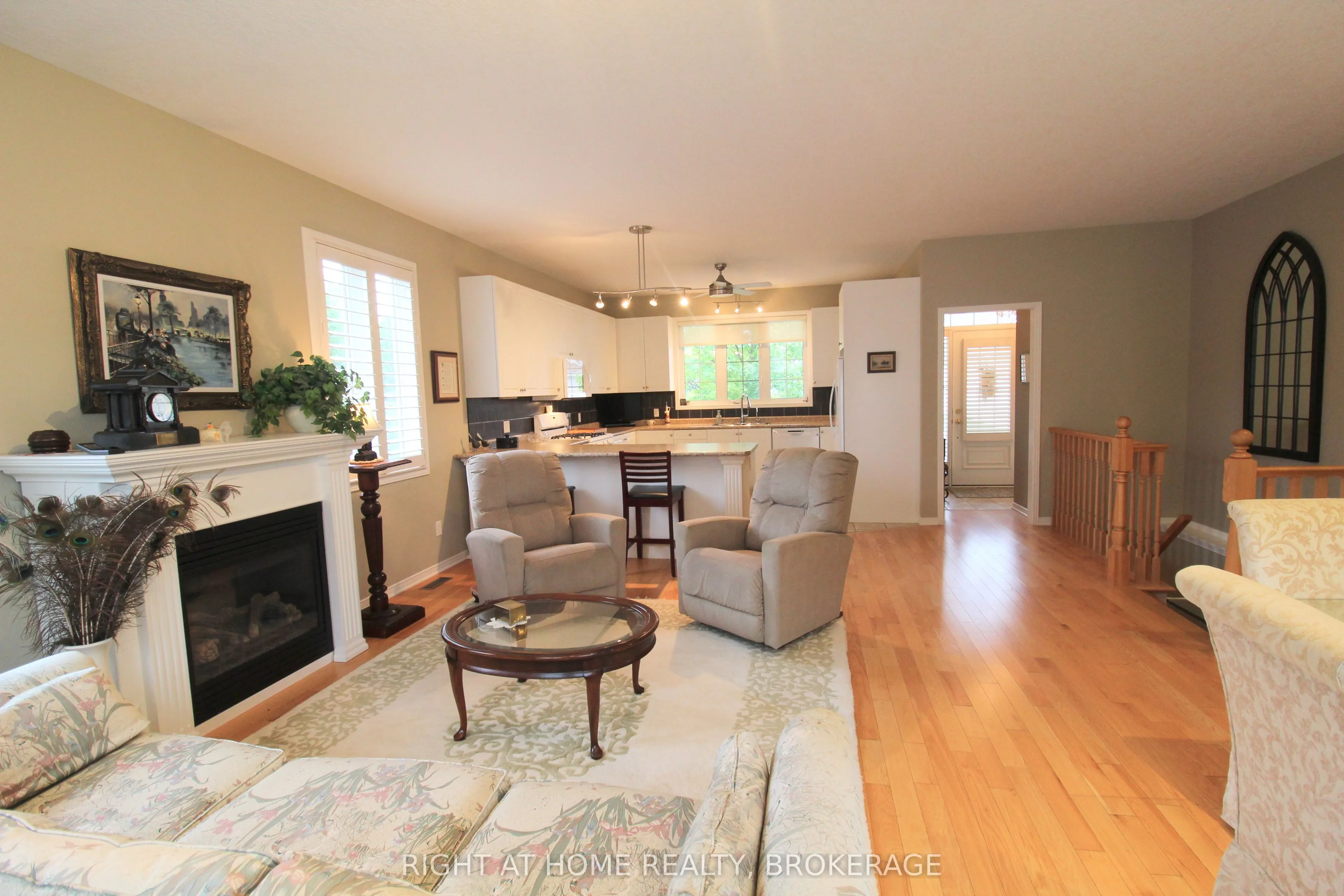 40 STORNOWAY Crescent N #40