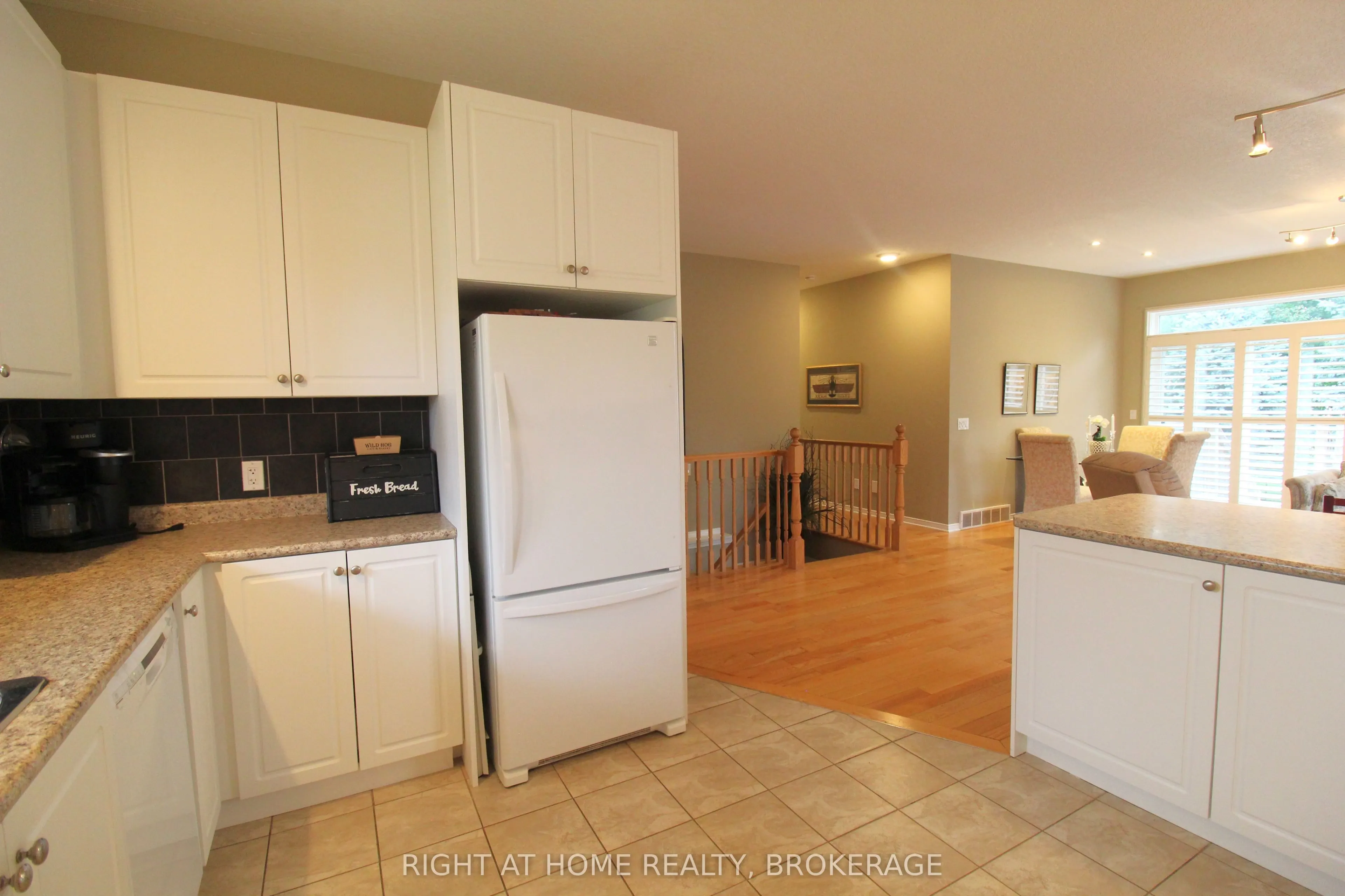 40 STORNOWAY Crescent N #40