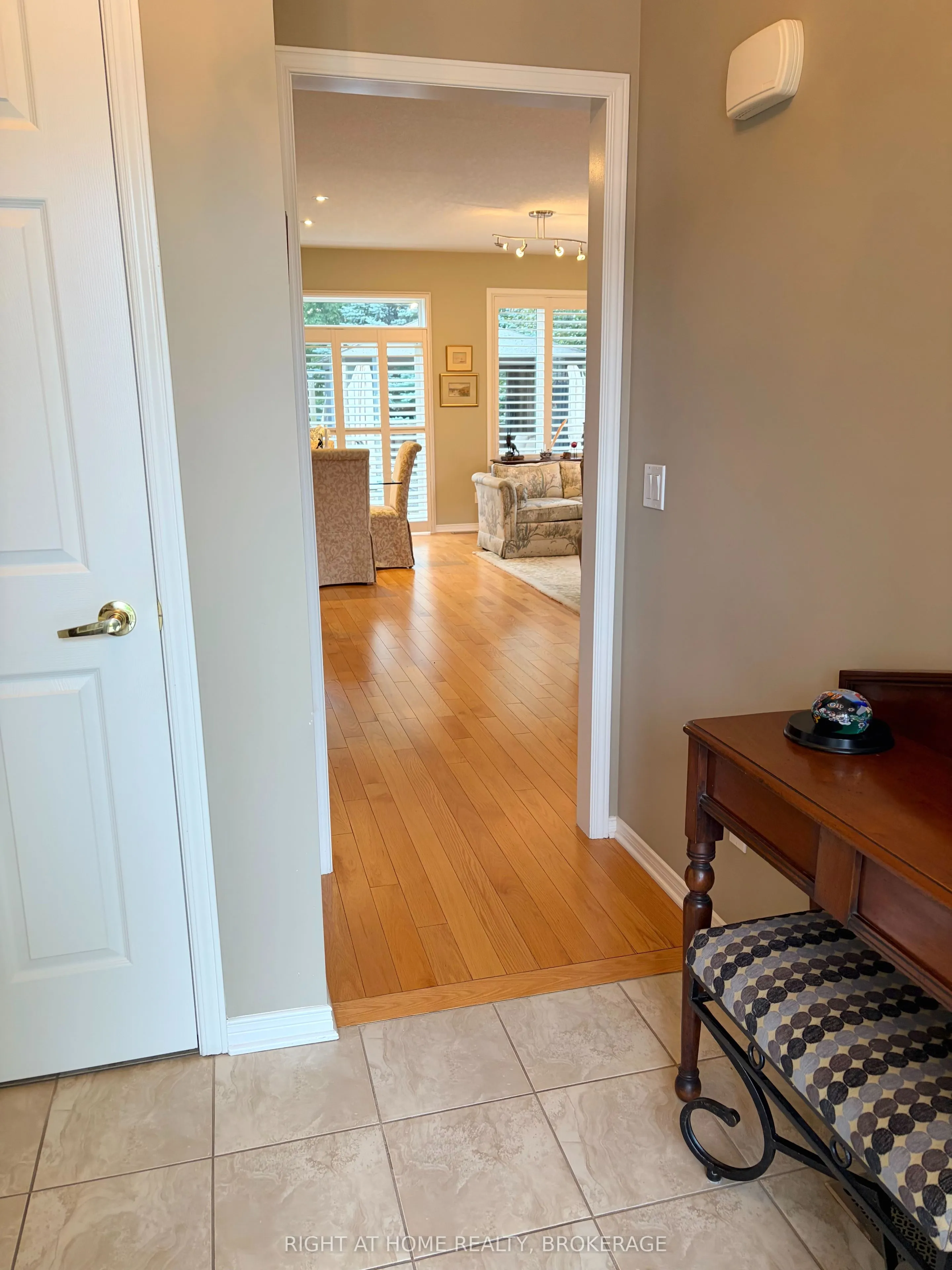 40 STORNOWAY Crescent N #40