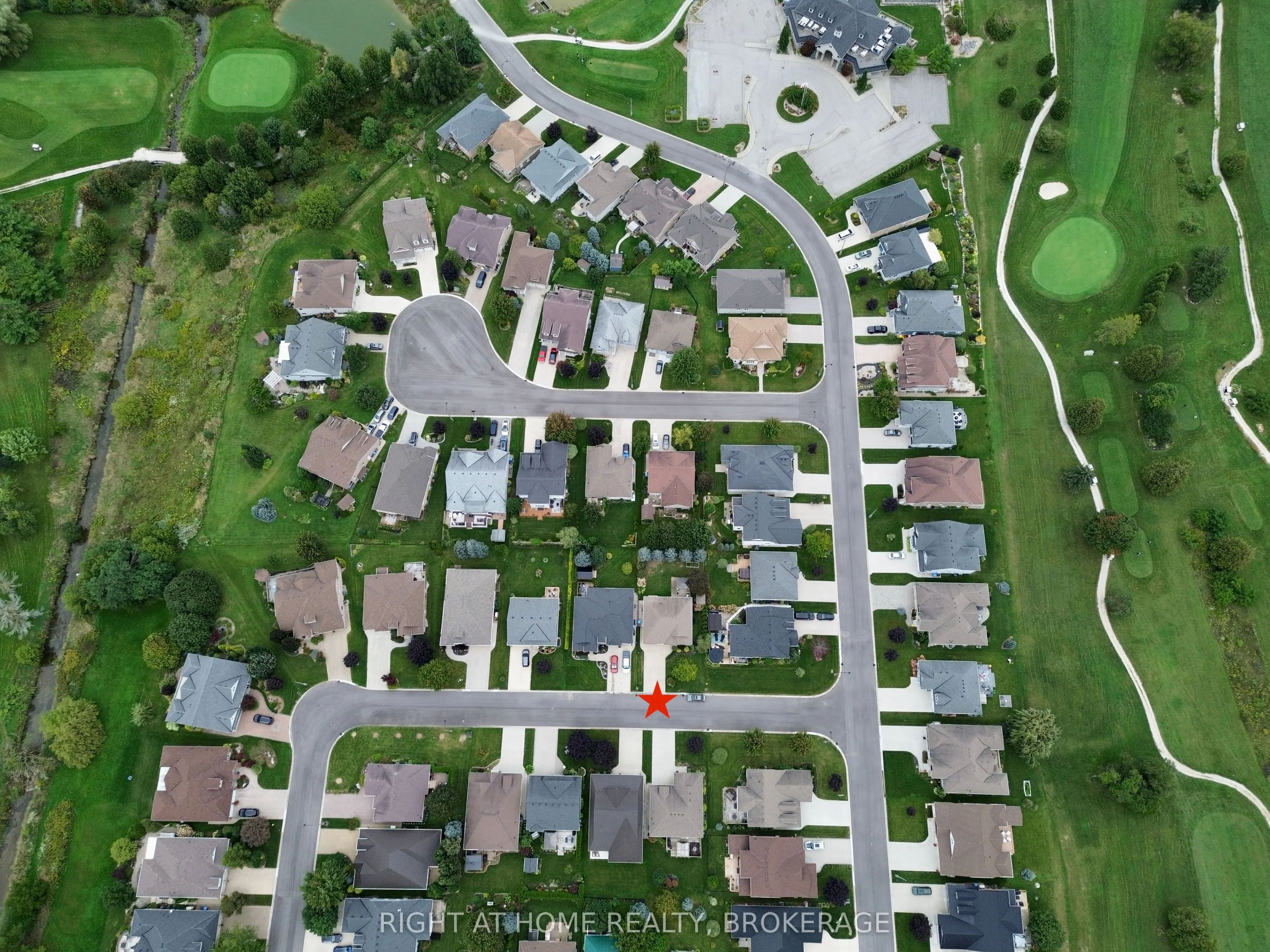 40 STORNOWAY Crescent N #40