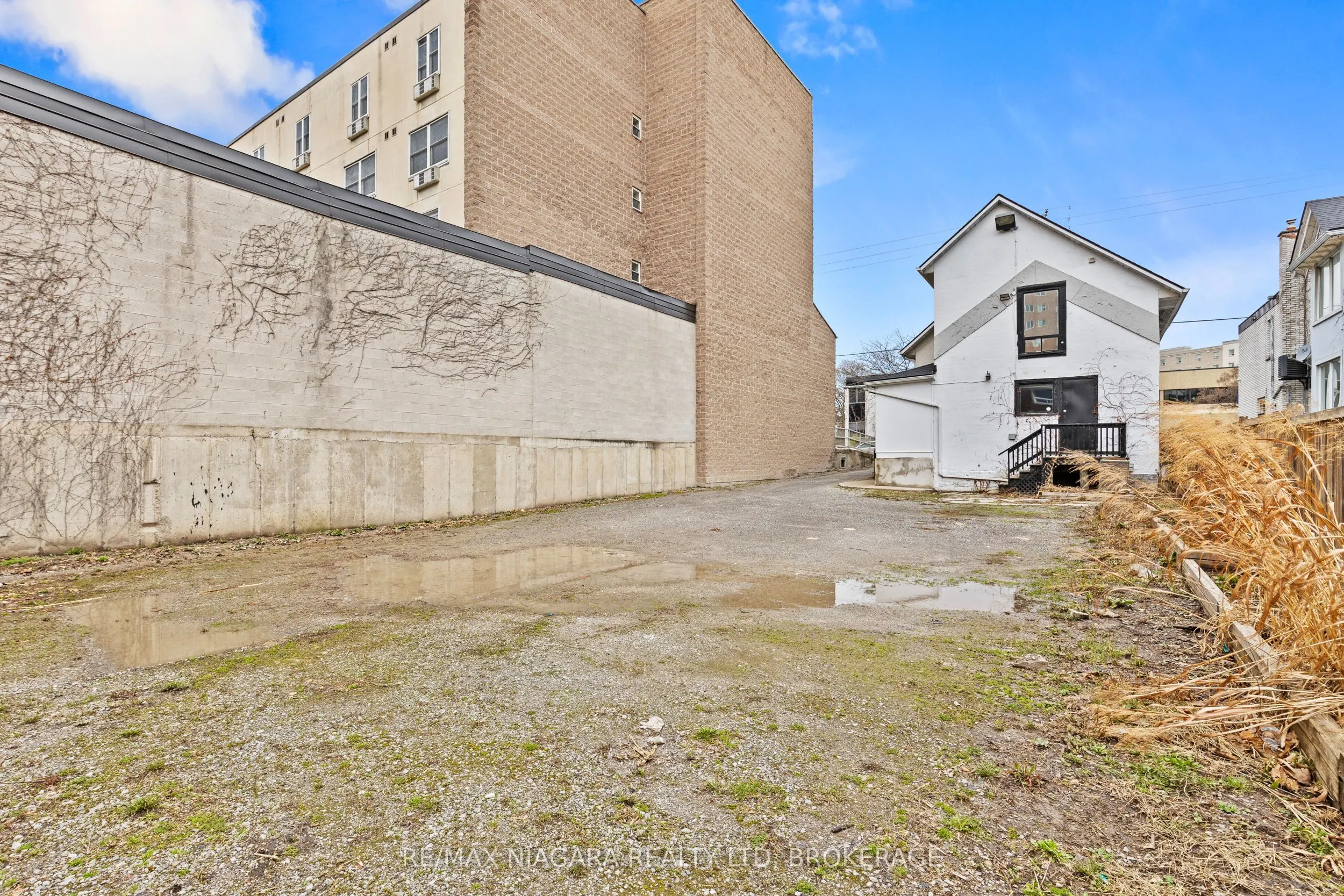 196 King Street
