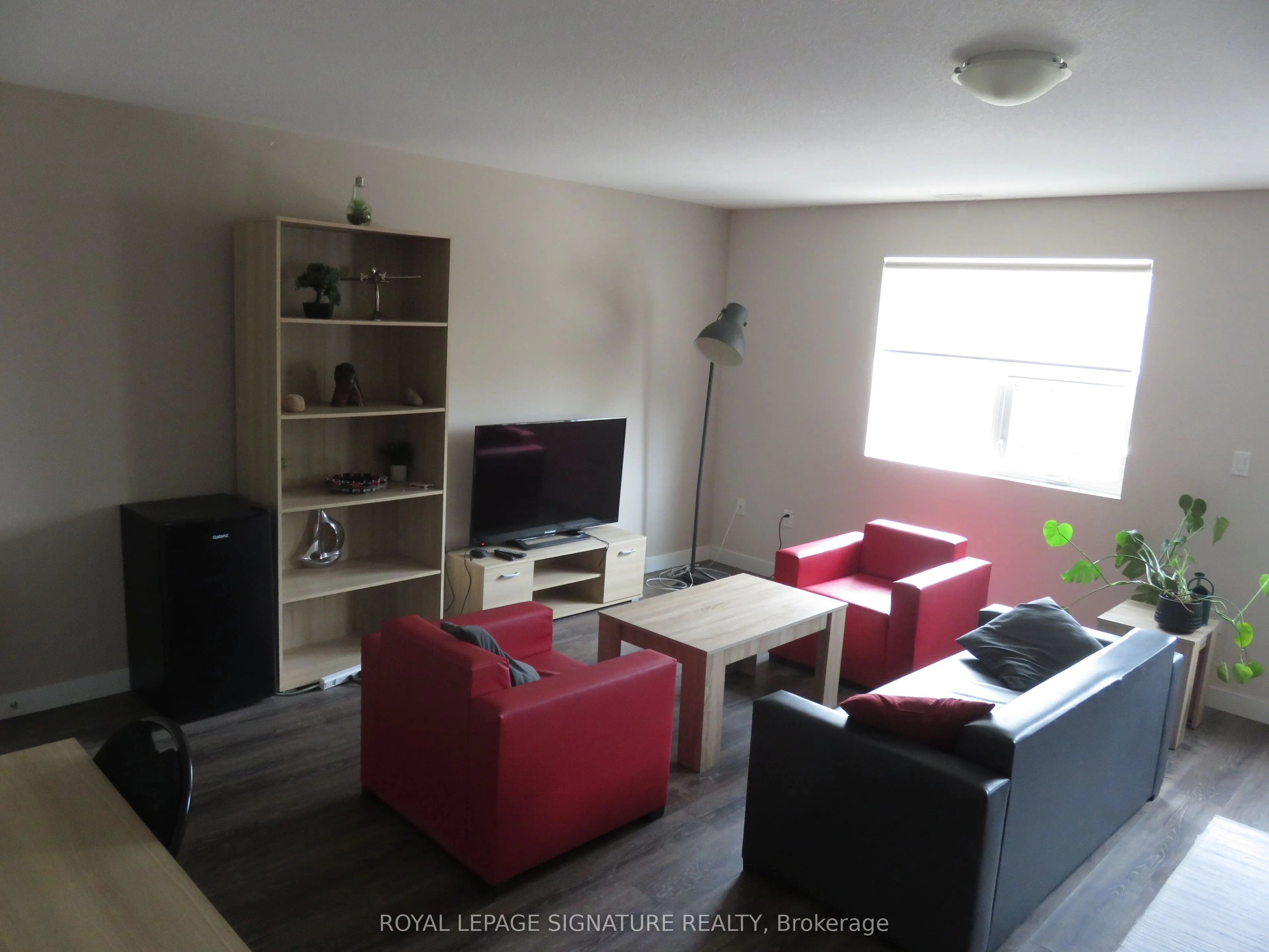 288 Albert Street #216