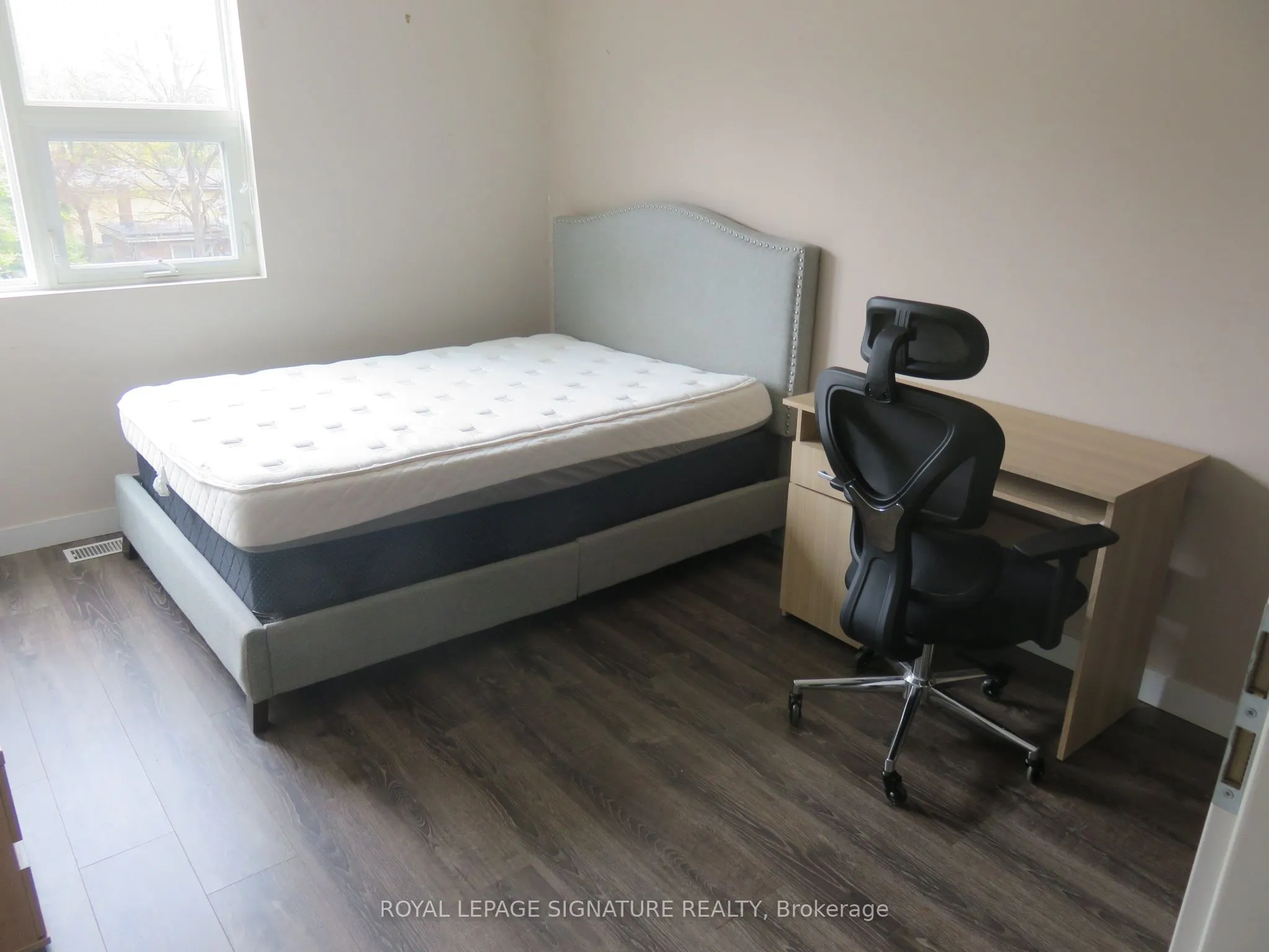 288 Albert Street #216