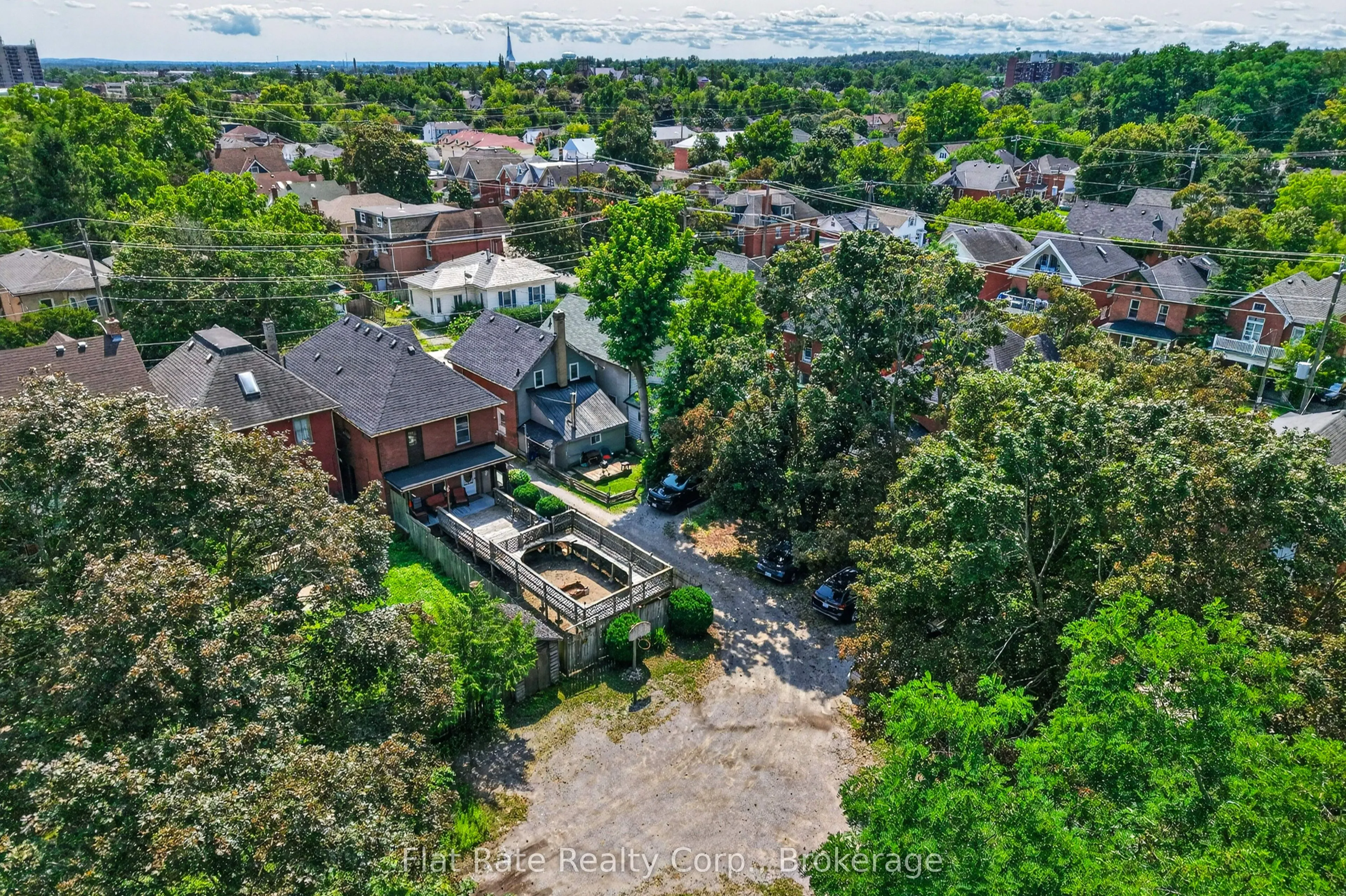 220 LONDON Street