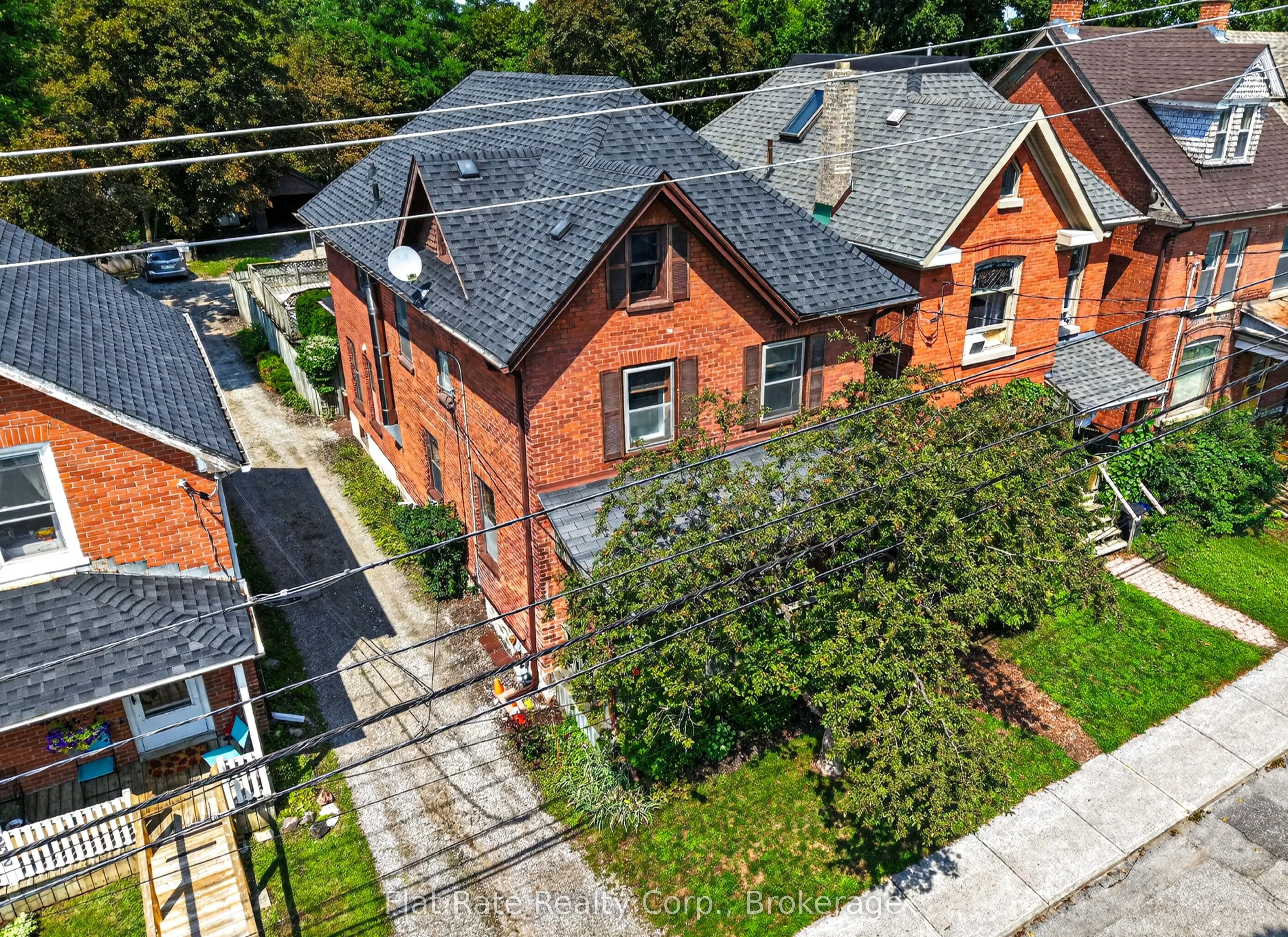 220 LONDON Street