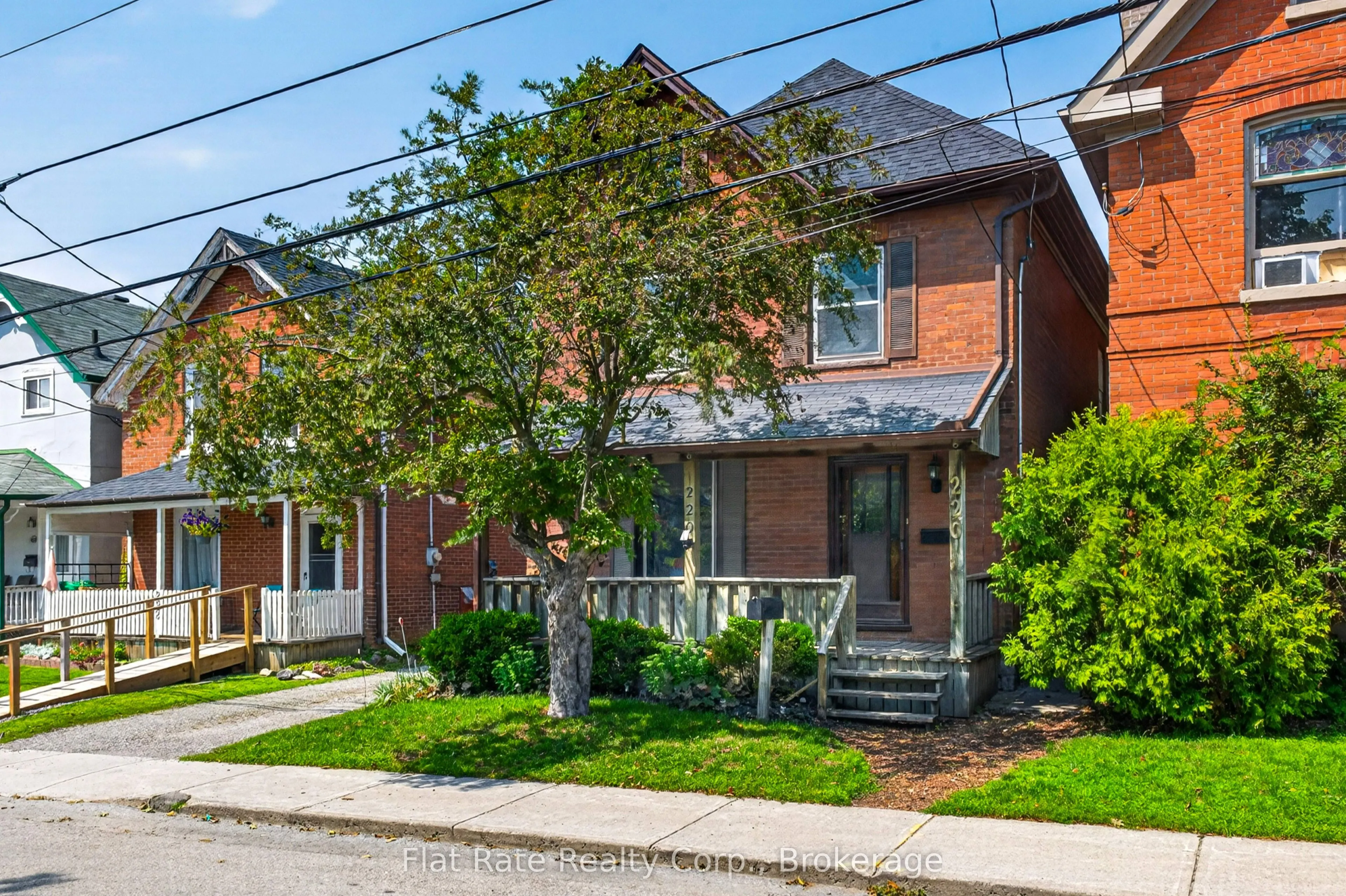 220 LONDON Street