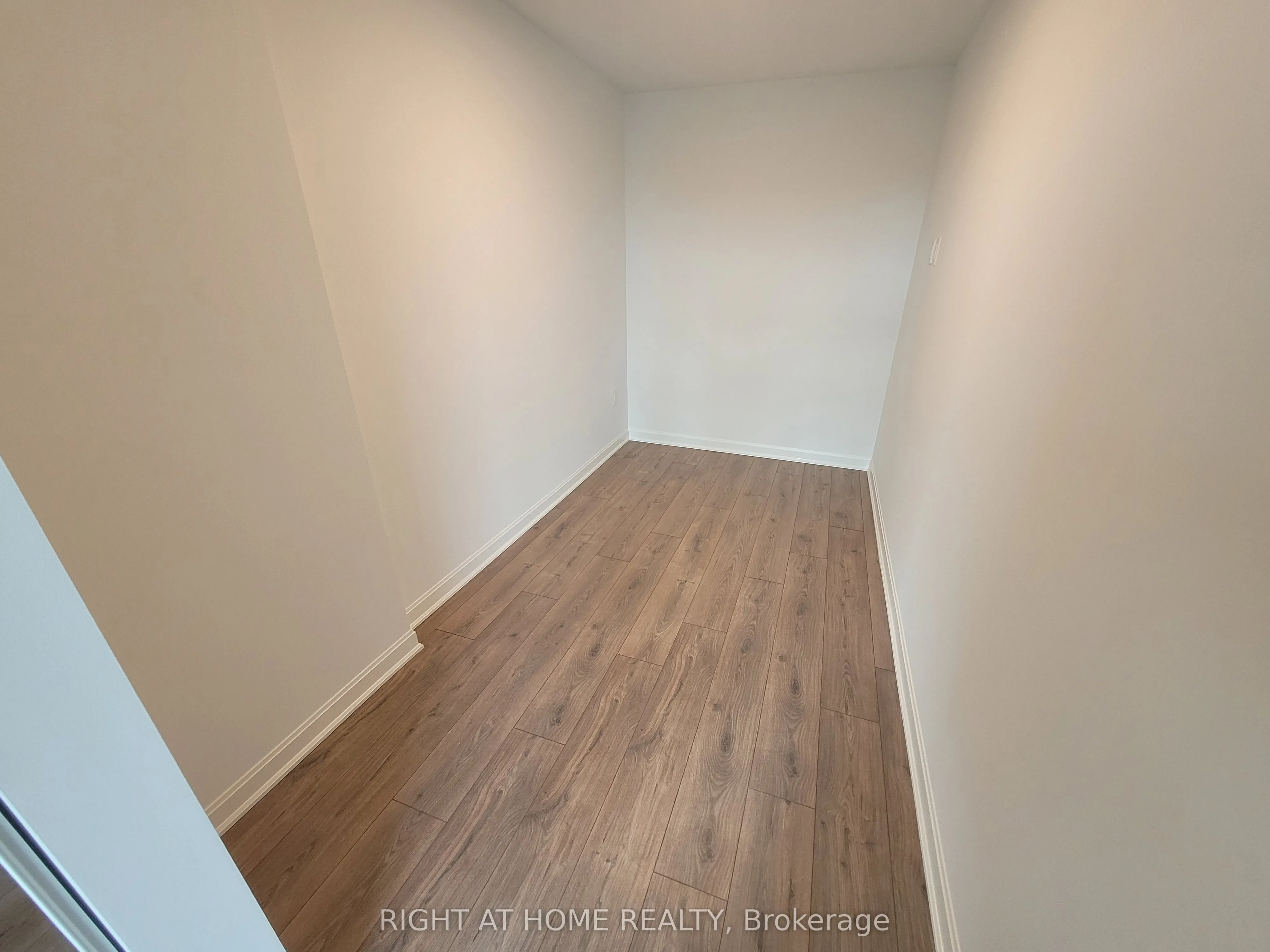 223 Princess Street #406