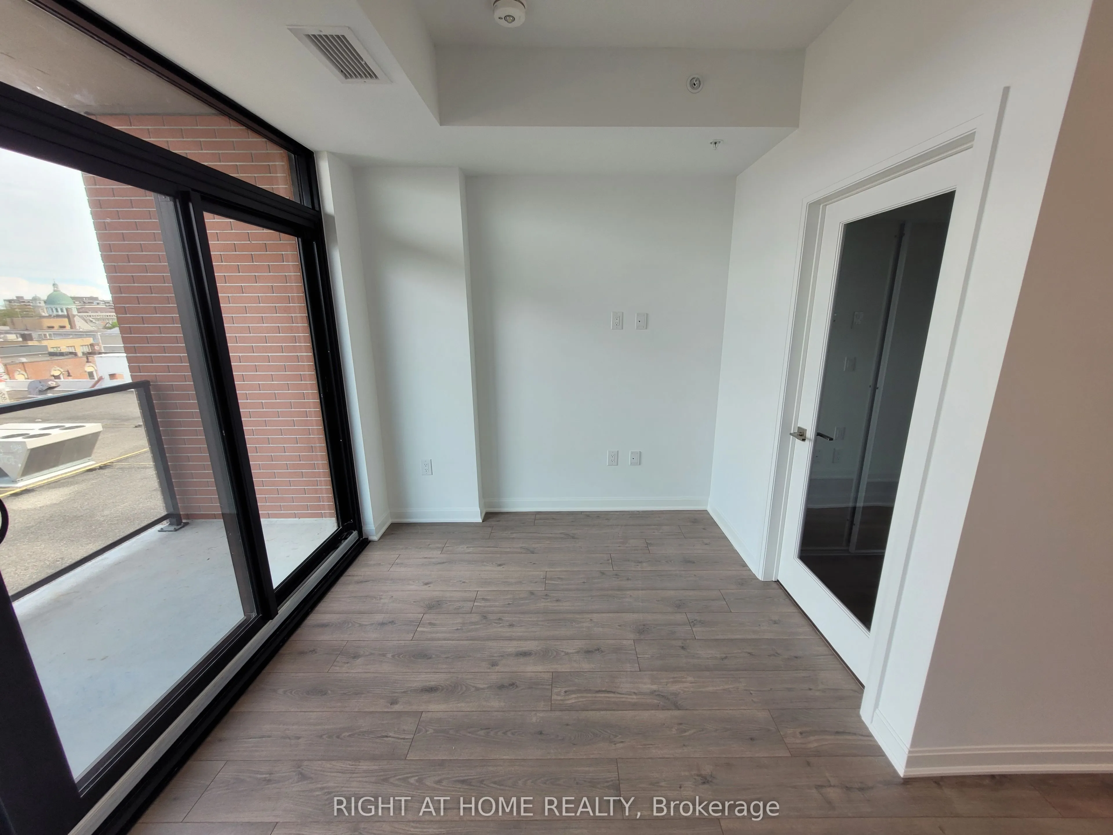 223 Princess Street #406