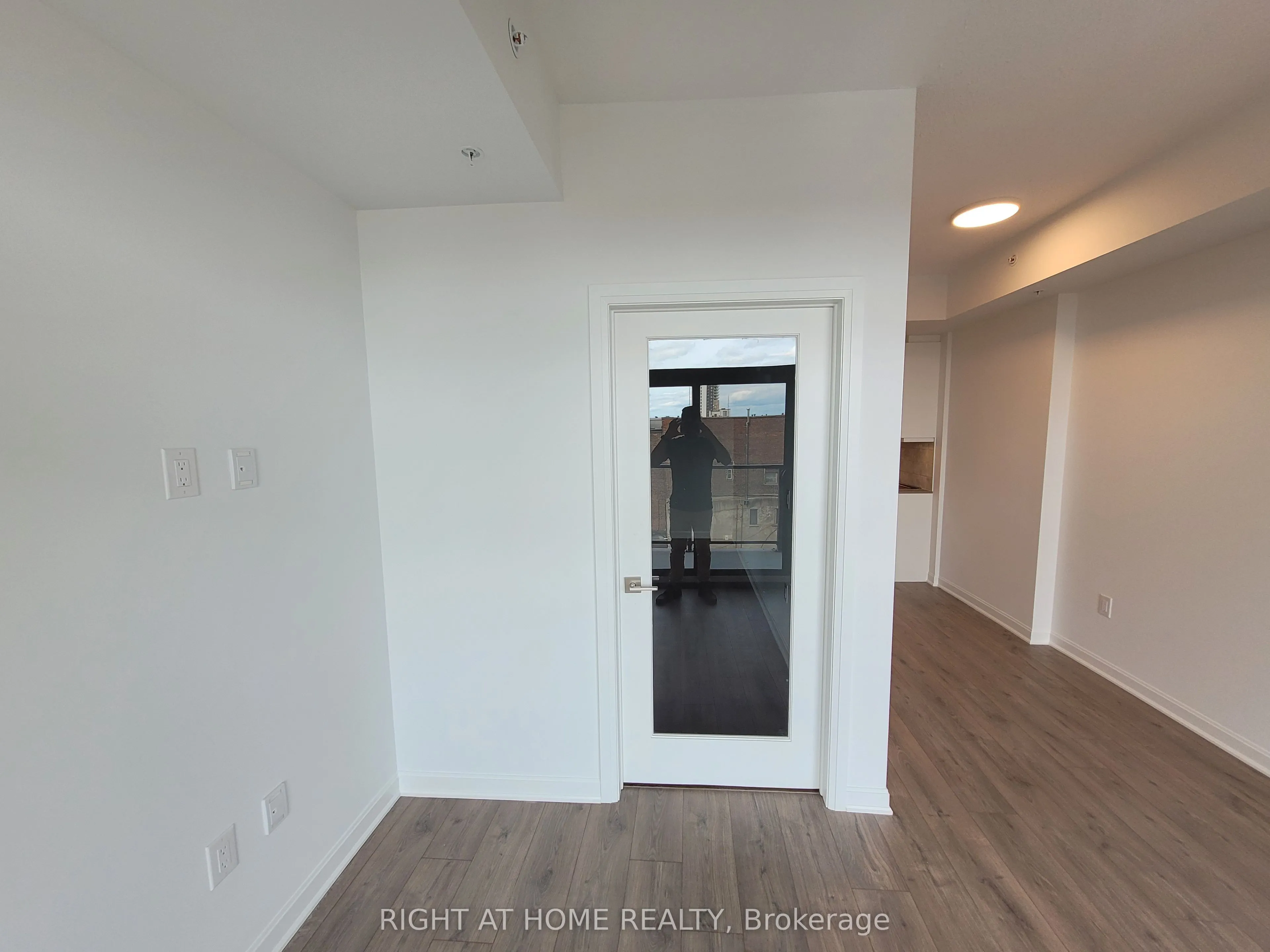 223 Princess Street #406