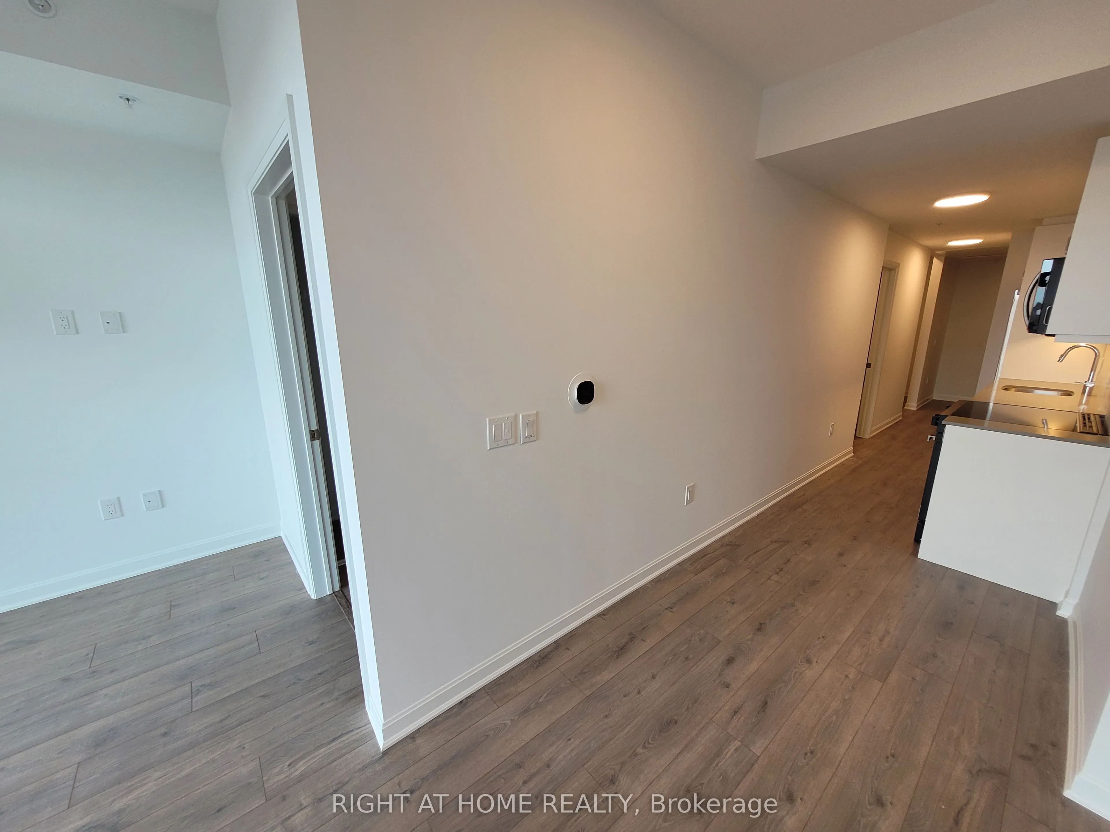 223 Princess Street #406