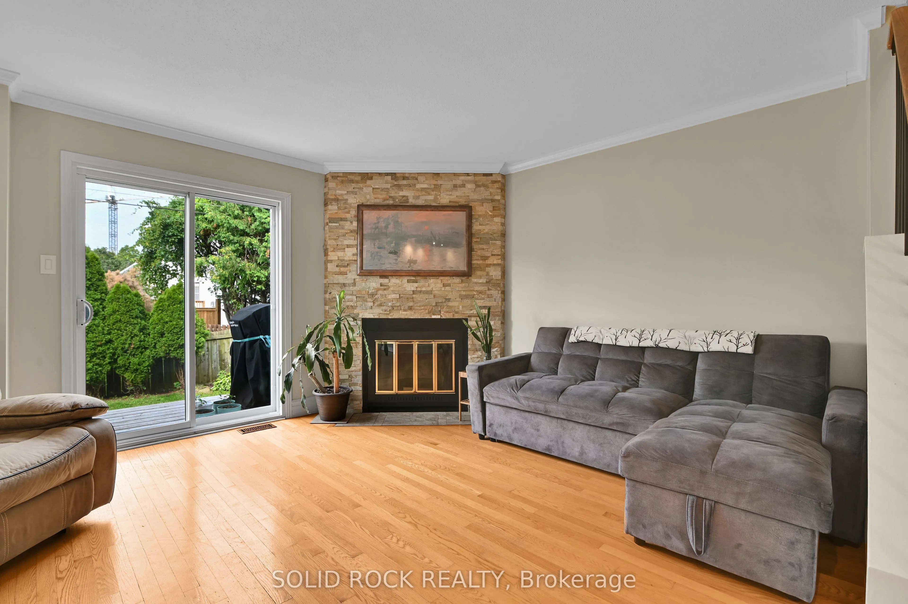 253 Cote-Royale Crescent
