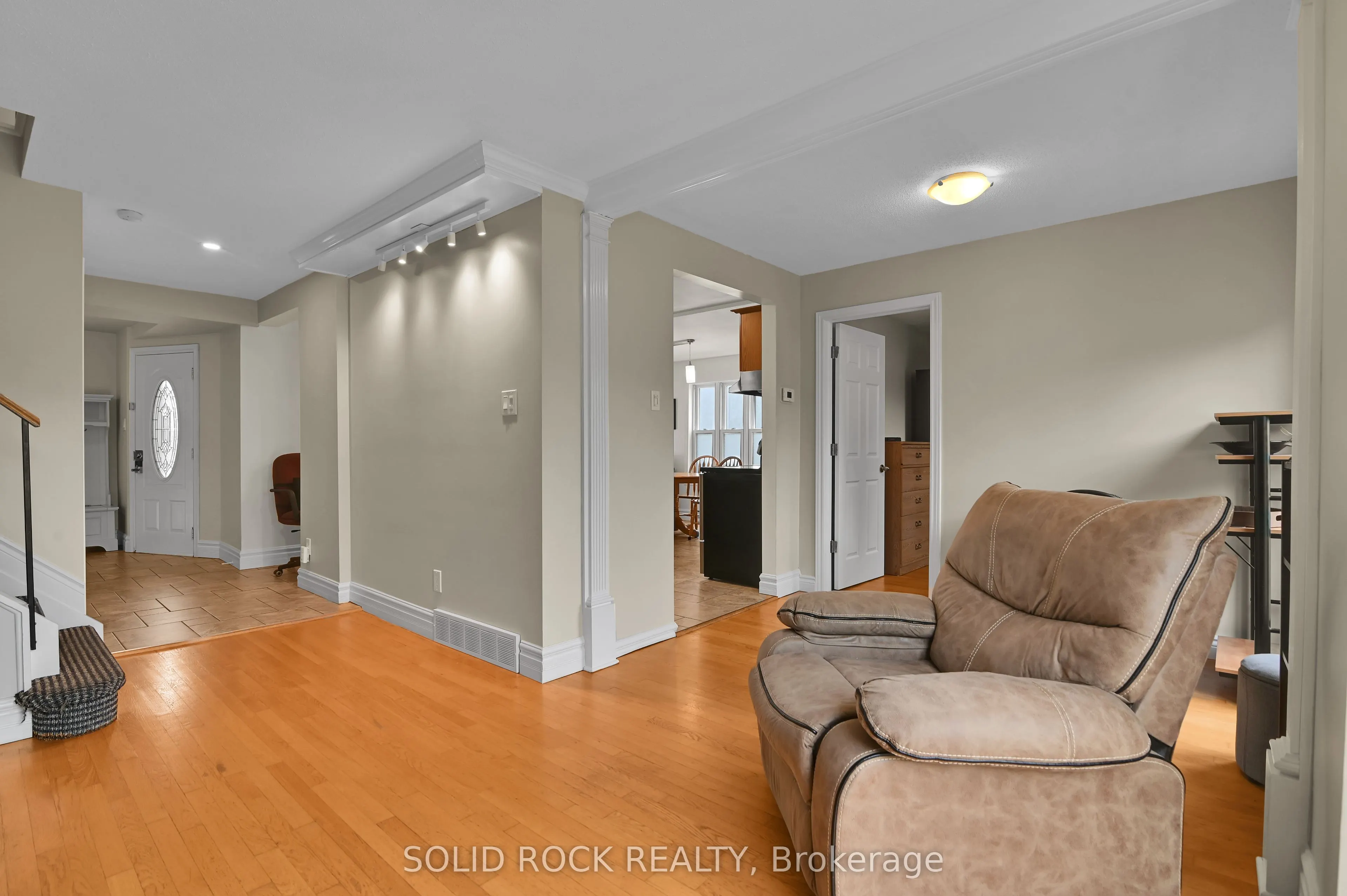 253 Cote-Royale Crescent