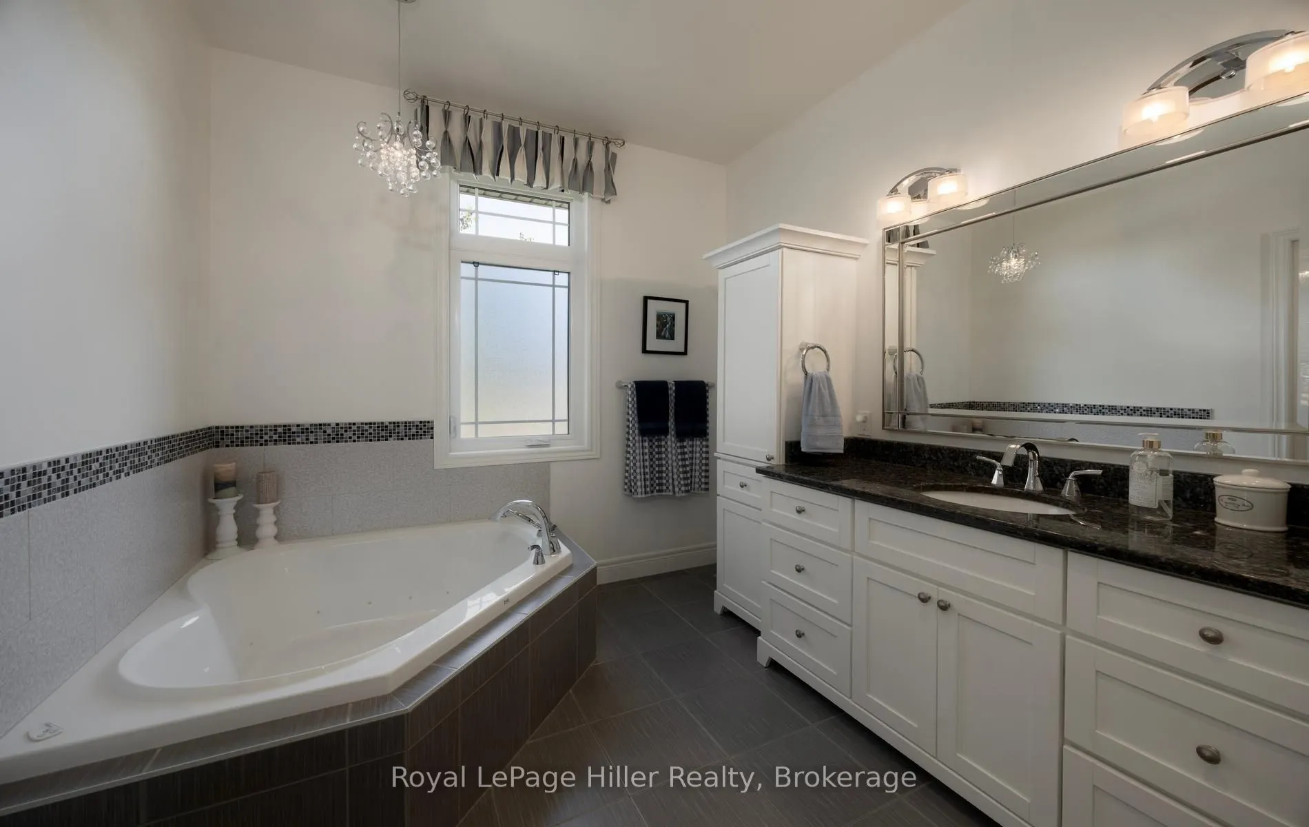 2 Findlay Place