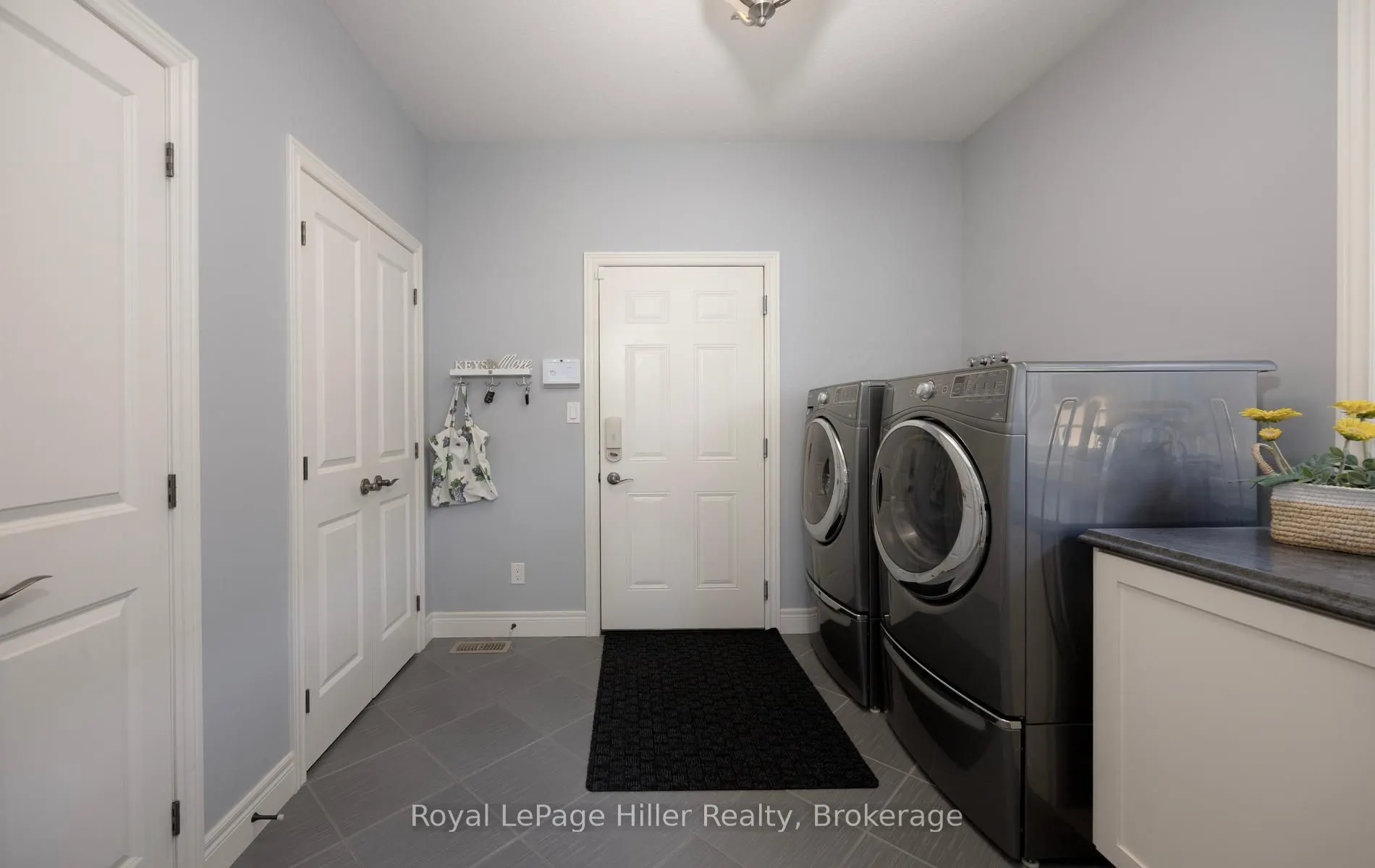 2 Findlay Place