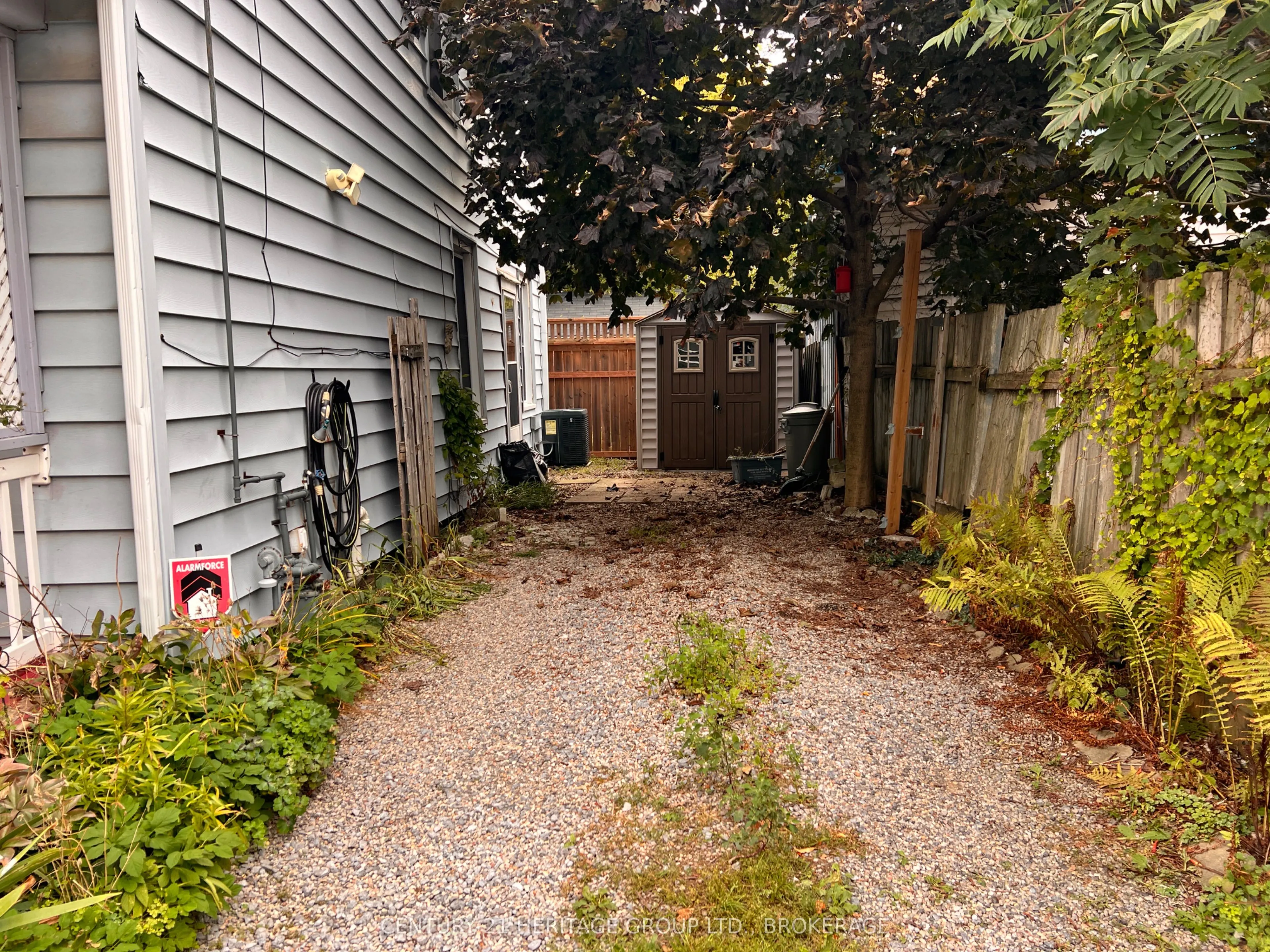523 Bagot Street
