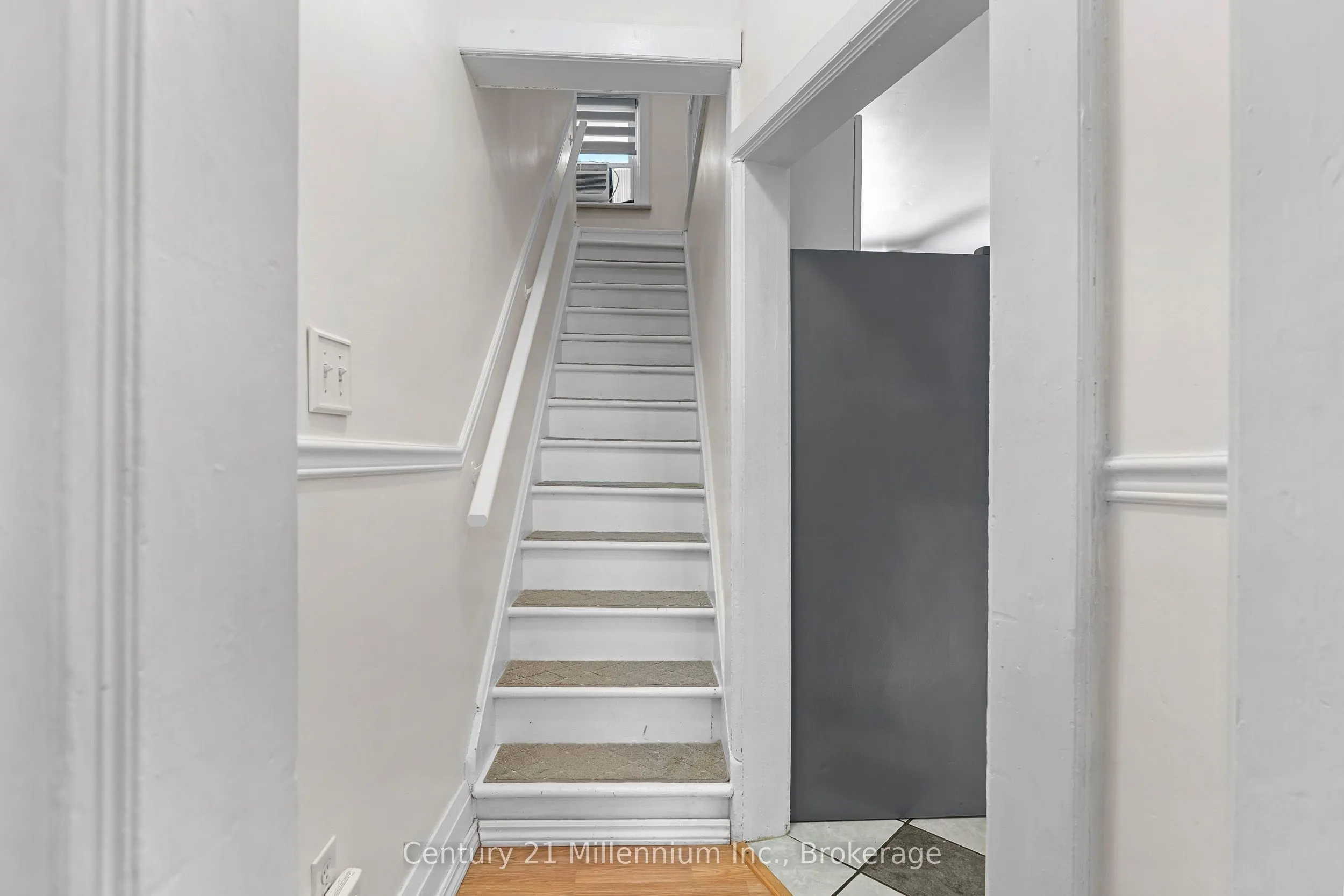 1712 5th Avenue W