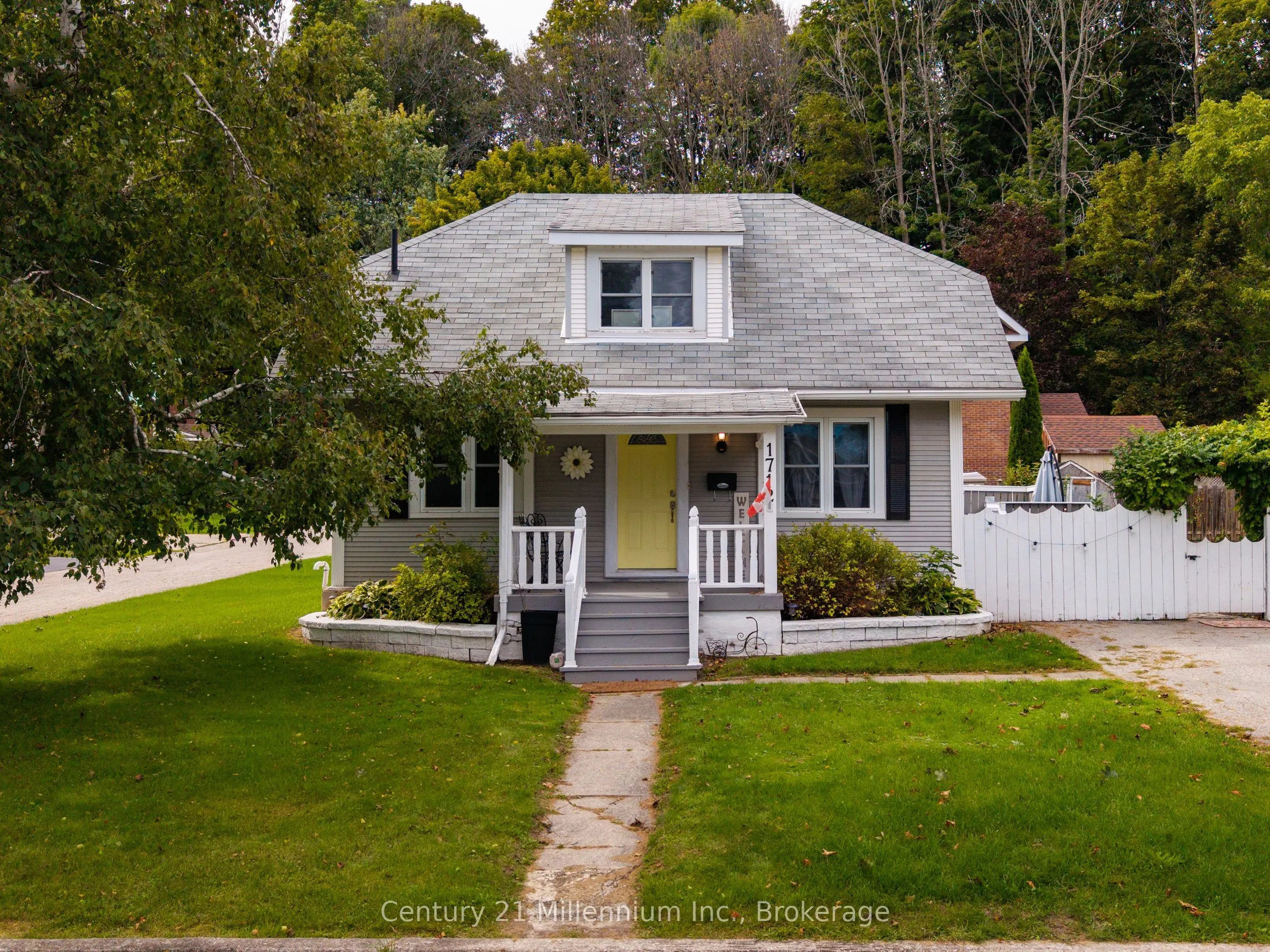 1712 5th Avenue W