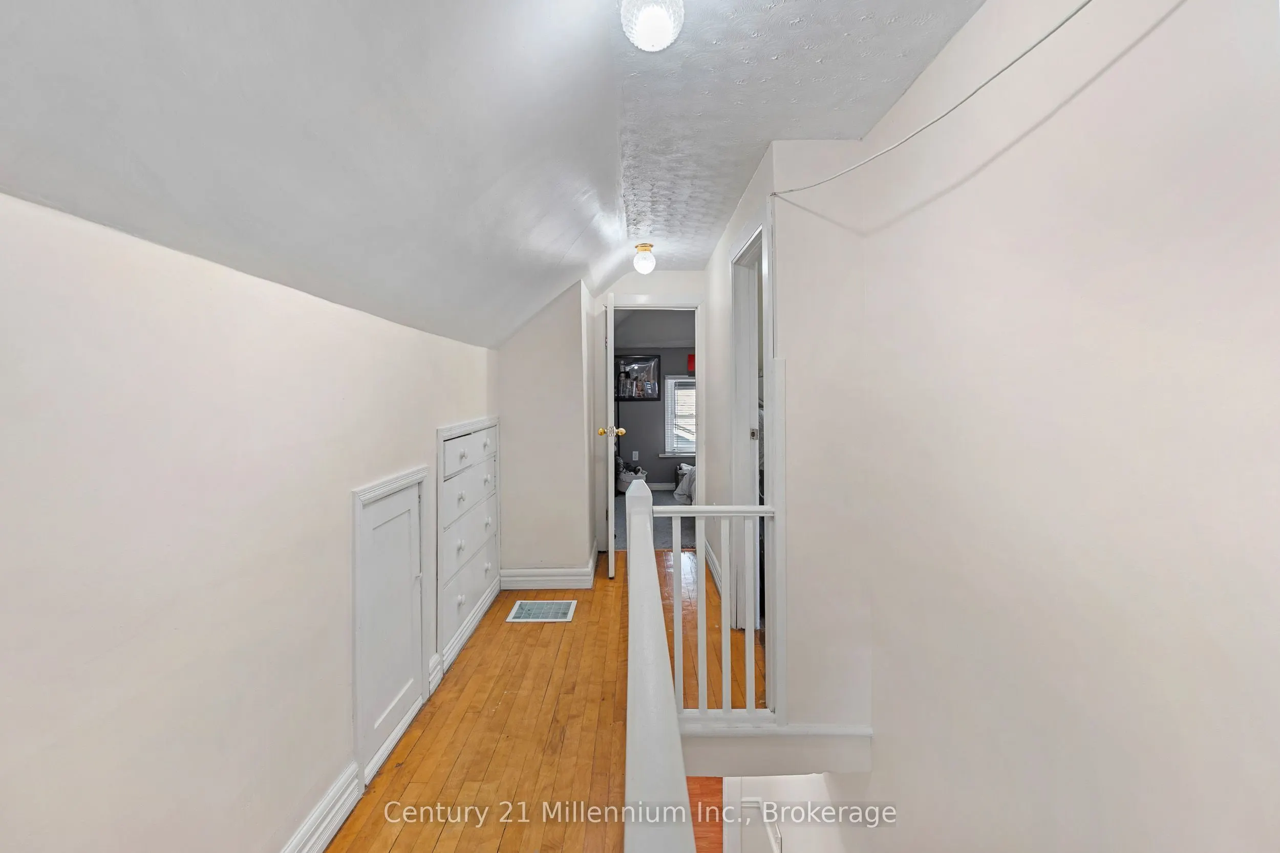 1712 5th Avenue W