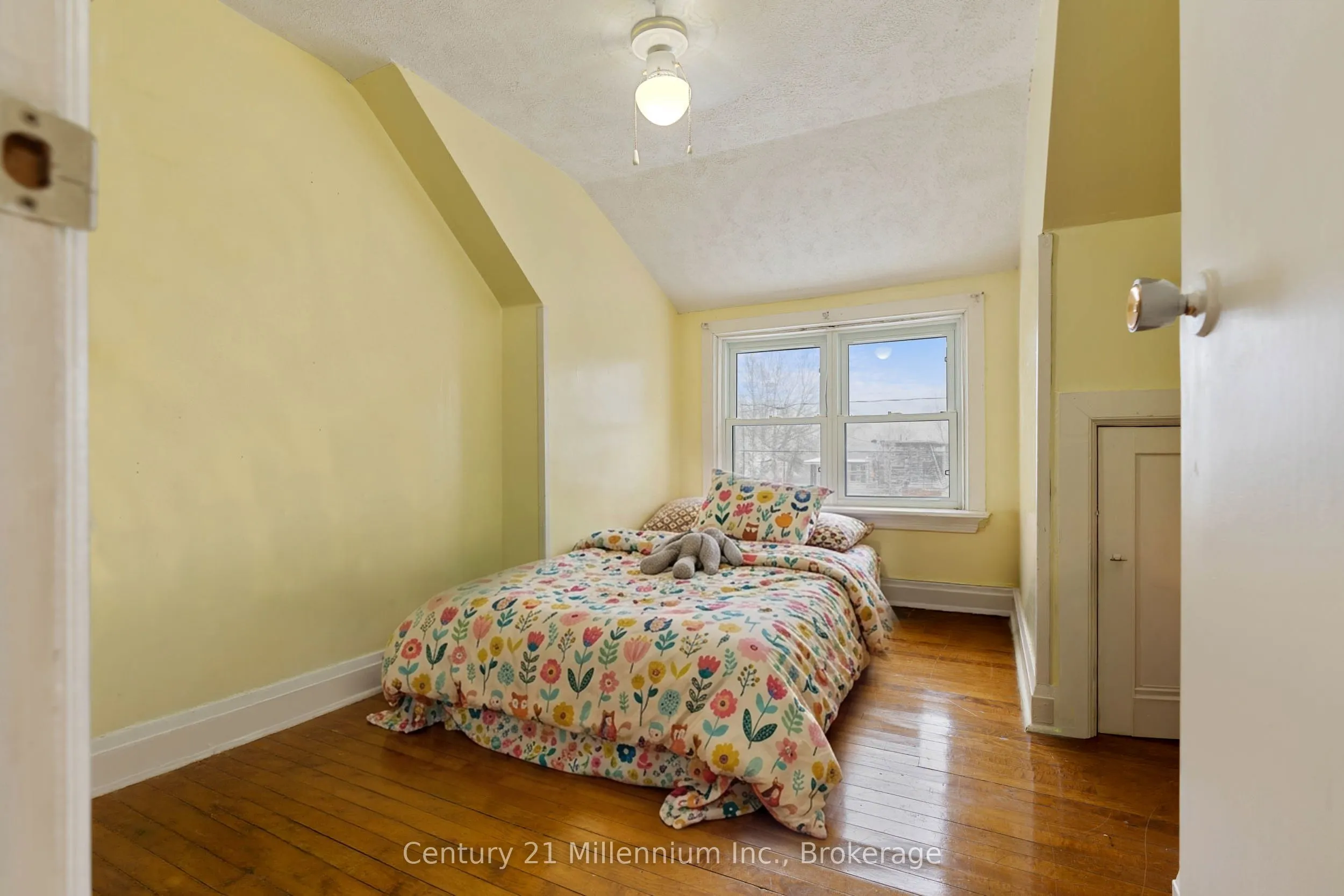 1712 5th Avenue W